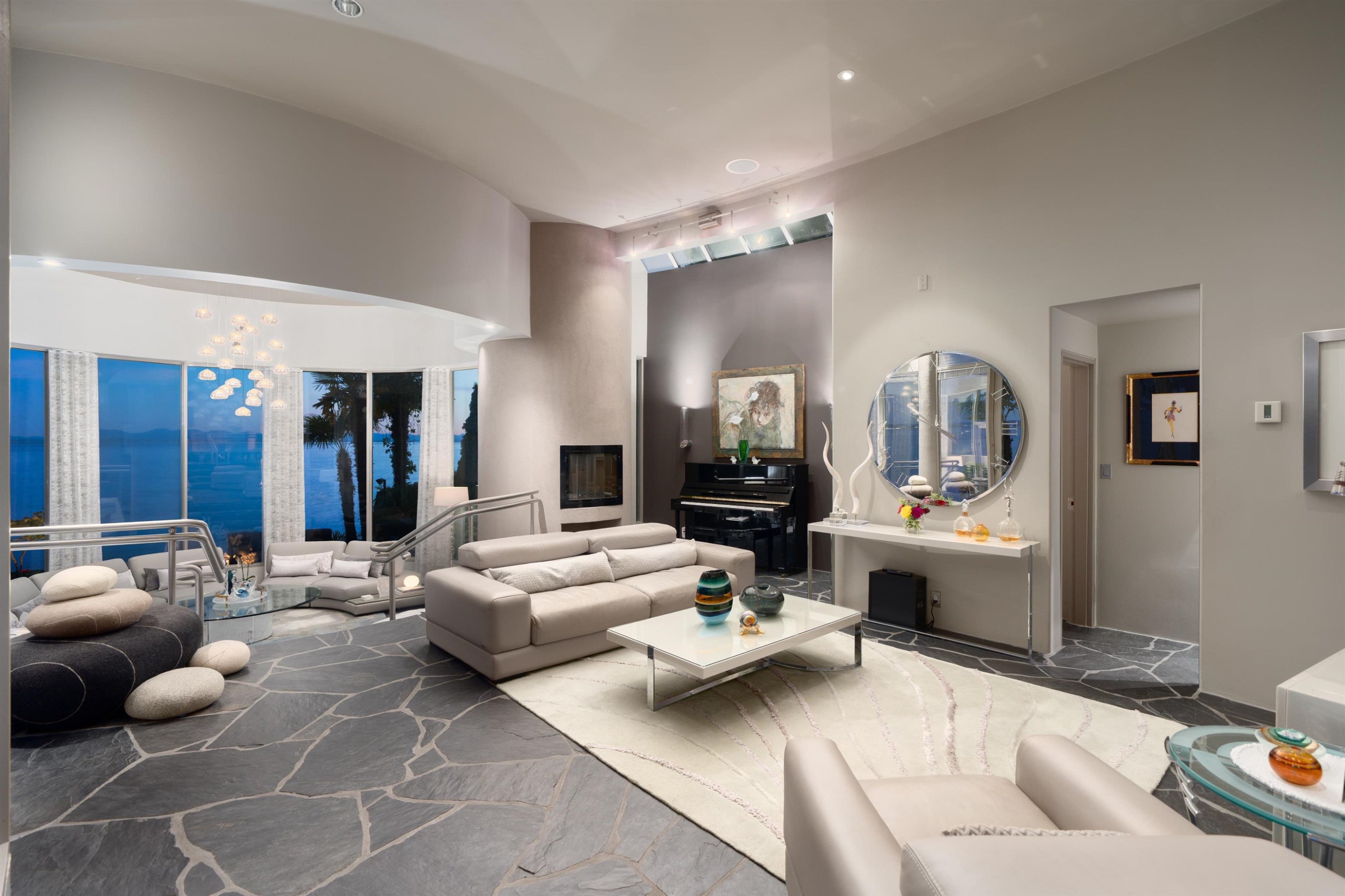 3912 Marine Drive, West Vancouver, BC