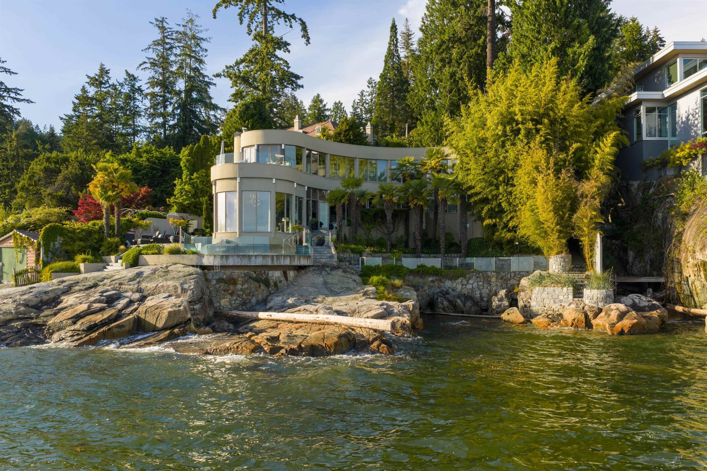 3912 Marine Drive, West Vancouver, BC