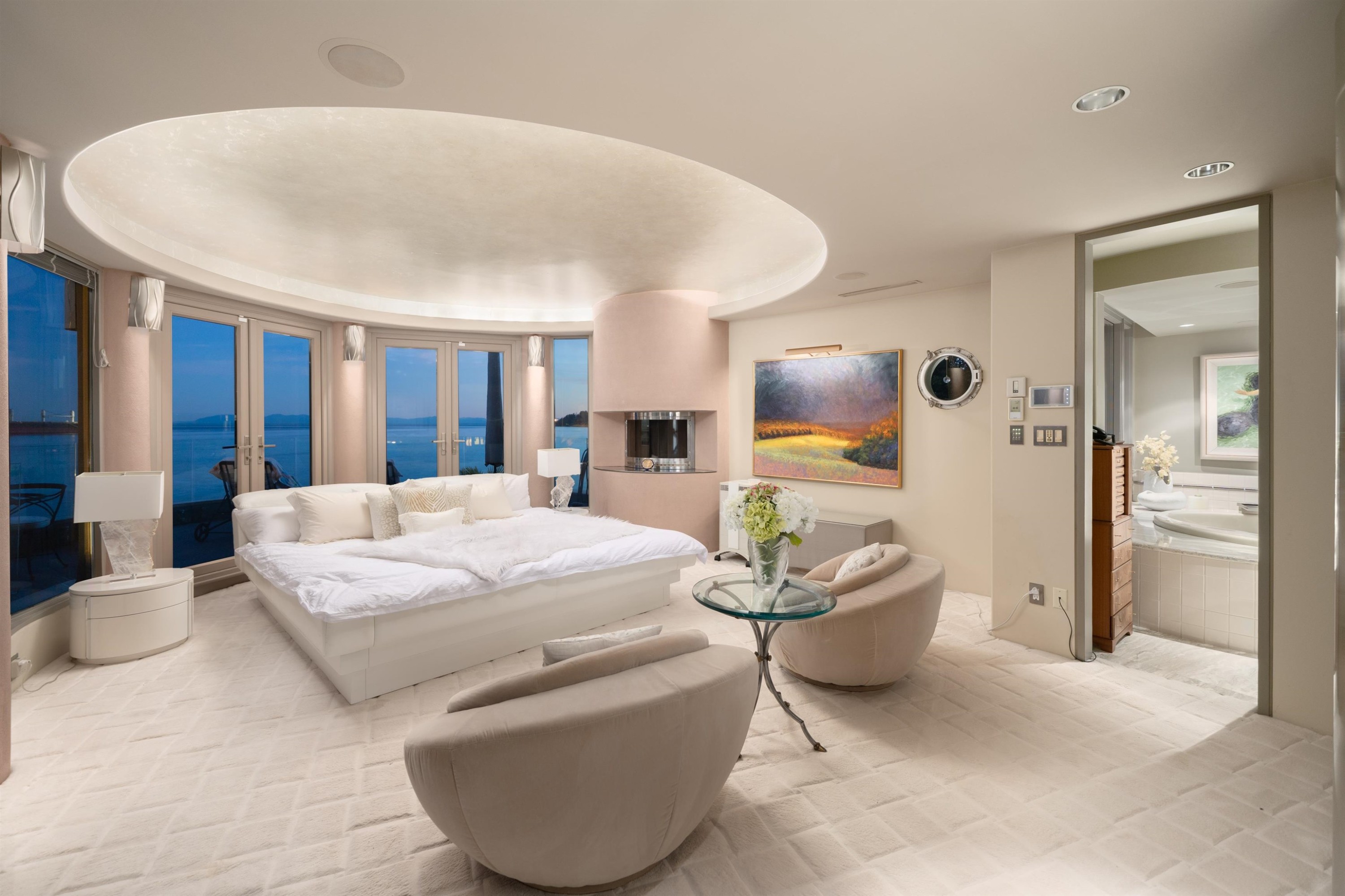 3912 Marine Drive, West Vancouver, BC