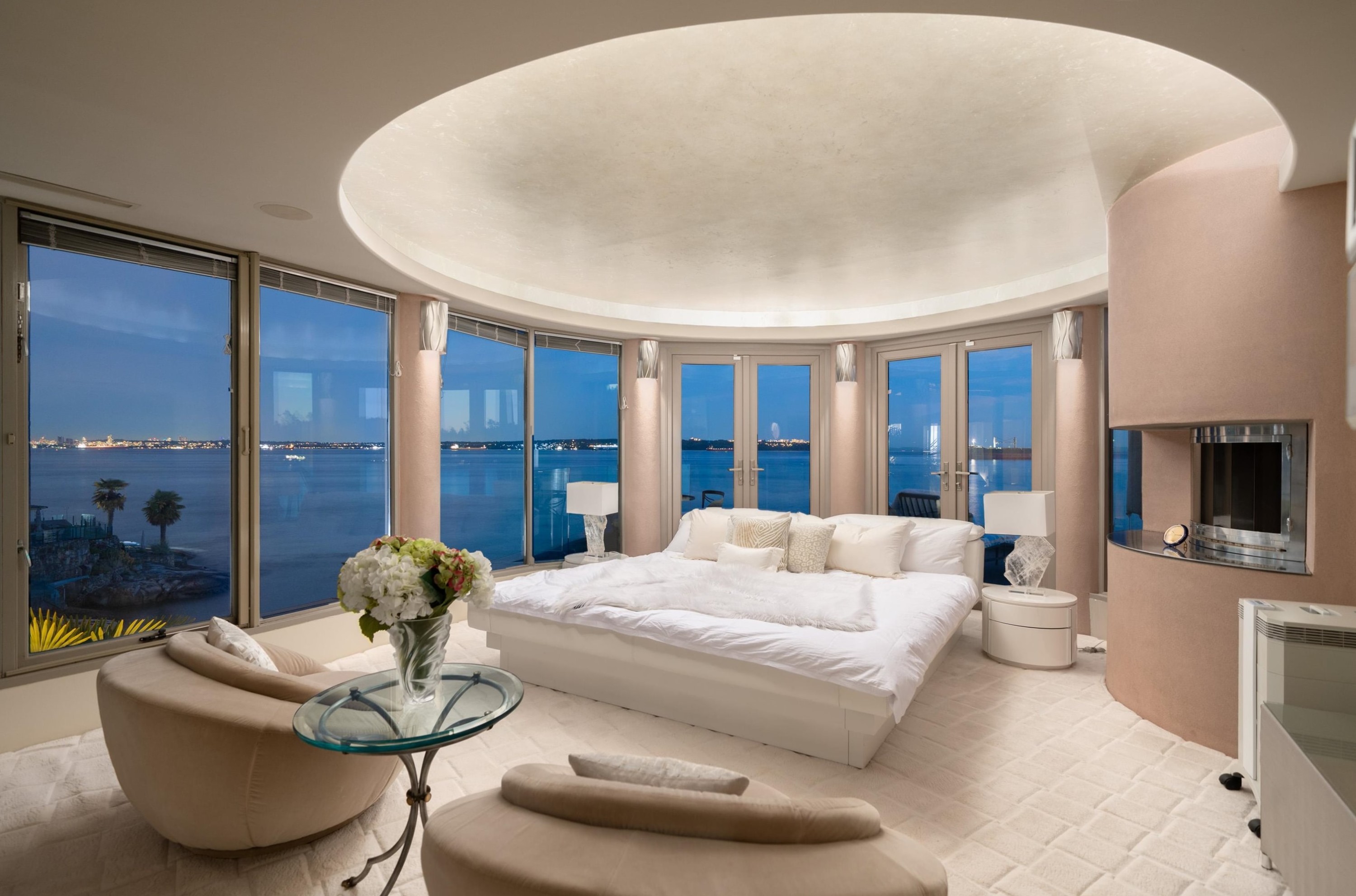3912 Marine Drive, West Vancouver, BC