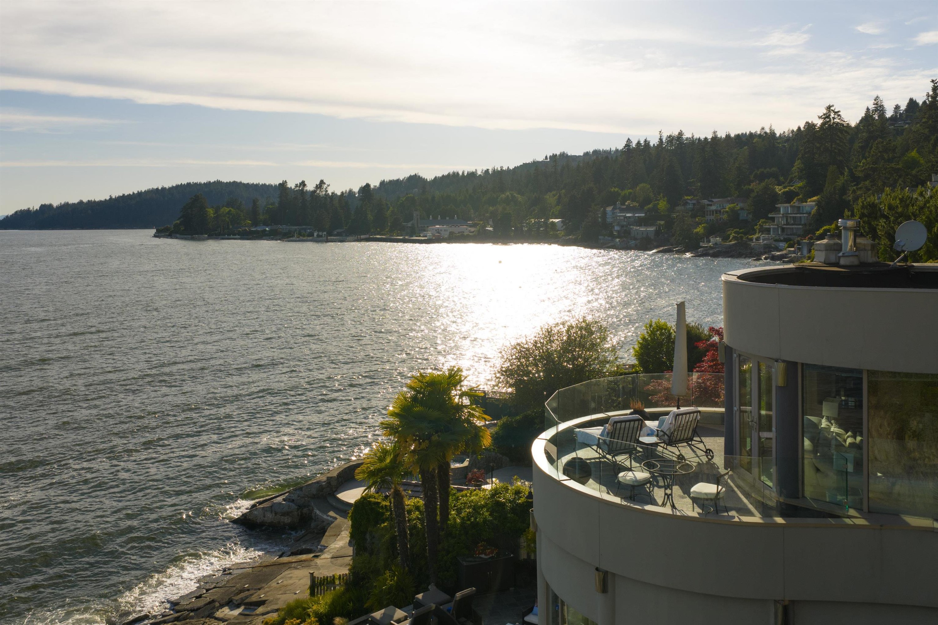 3912 Marine Drive, West Vancouver, BC