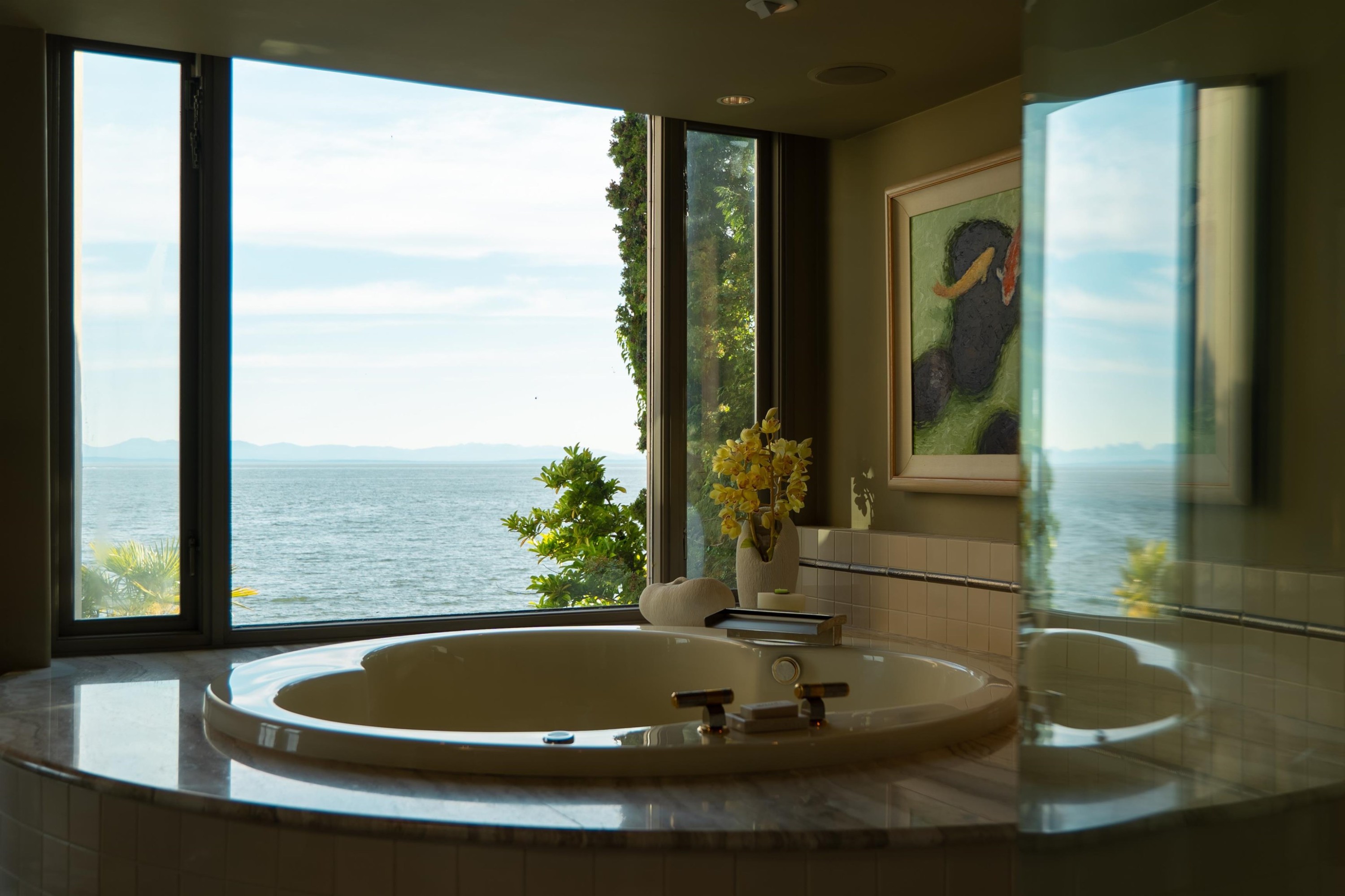 3912 Marine Drive, West Vancouver, BC