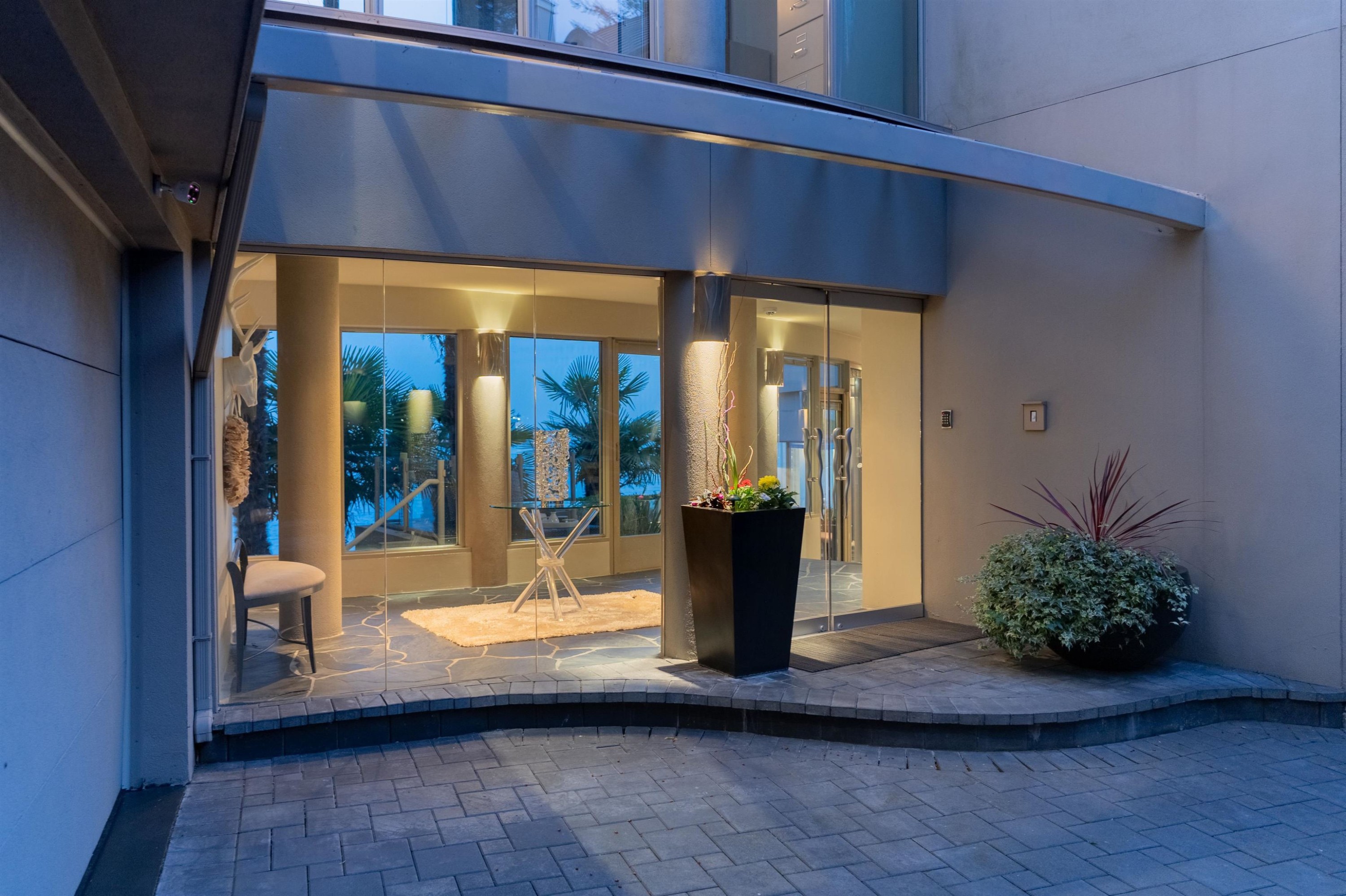3912 Marine Drive, West Vancouver, BC