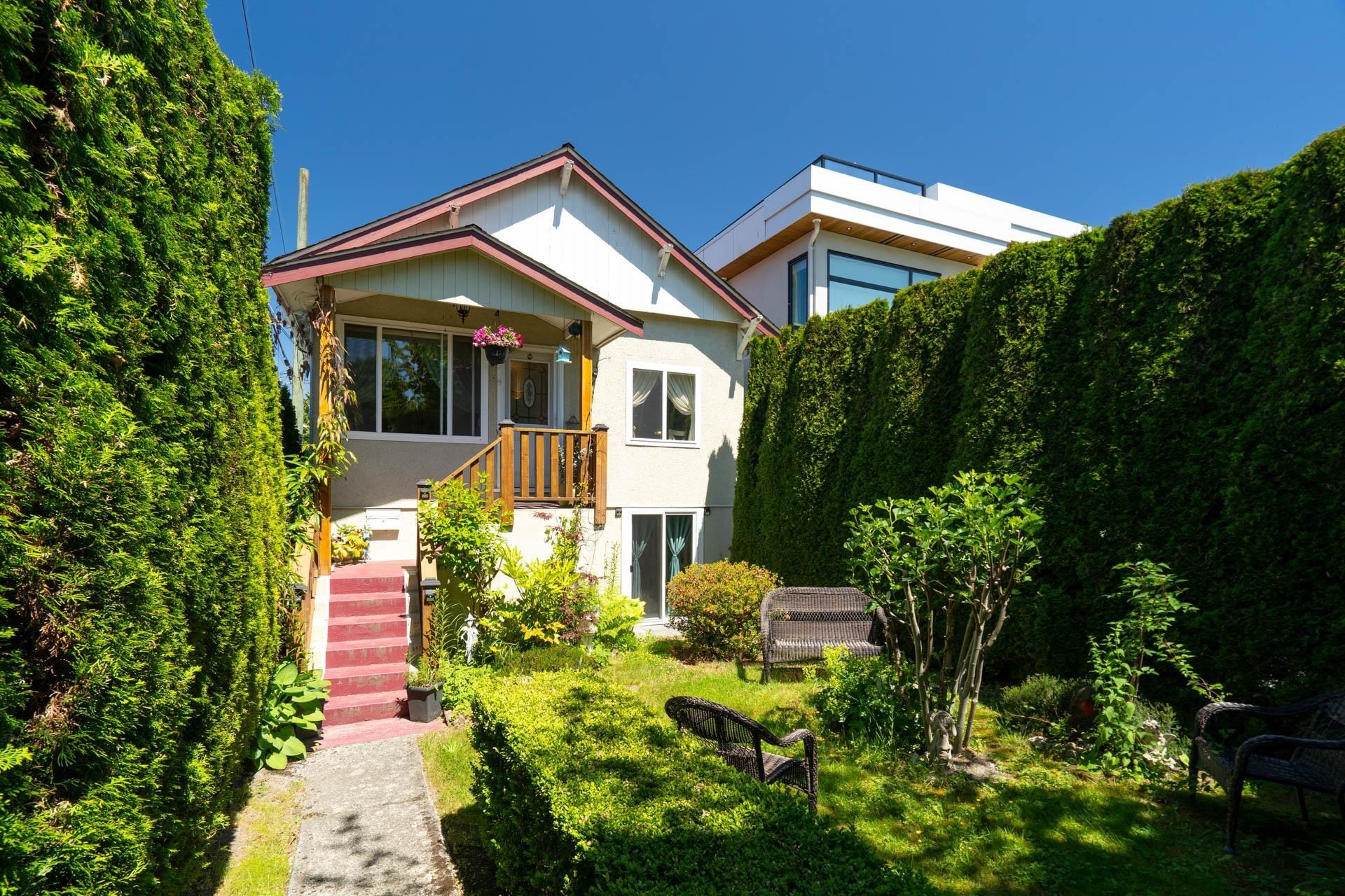 219 38Th Avenue E, Vancouver, BC