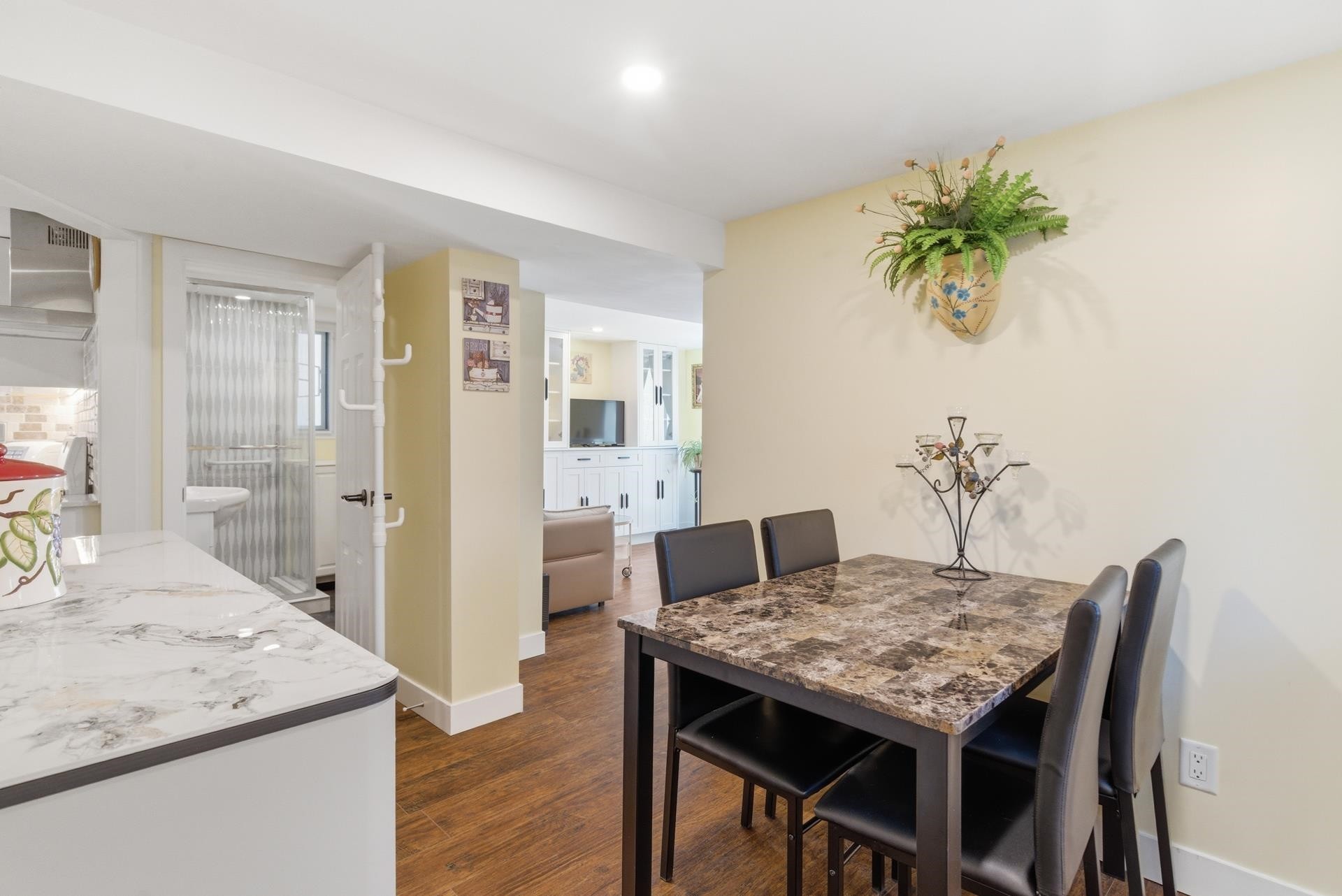 219 38Th Avenue E, Vancouver, BC
