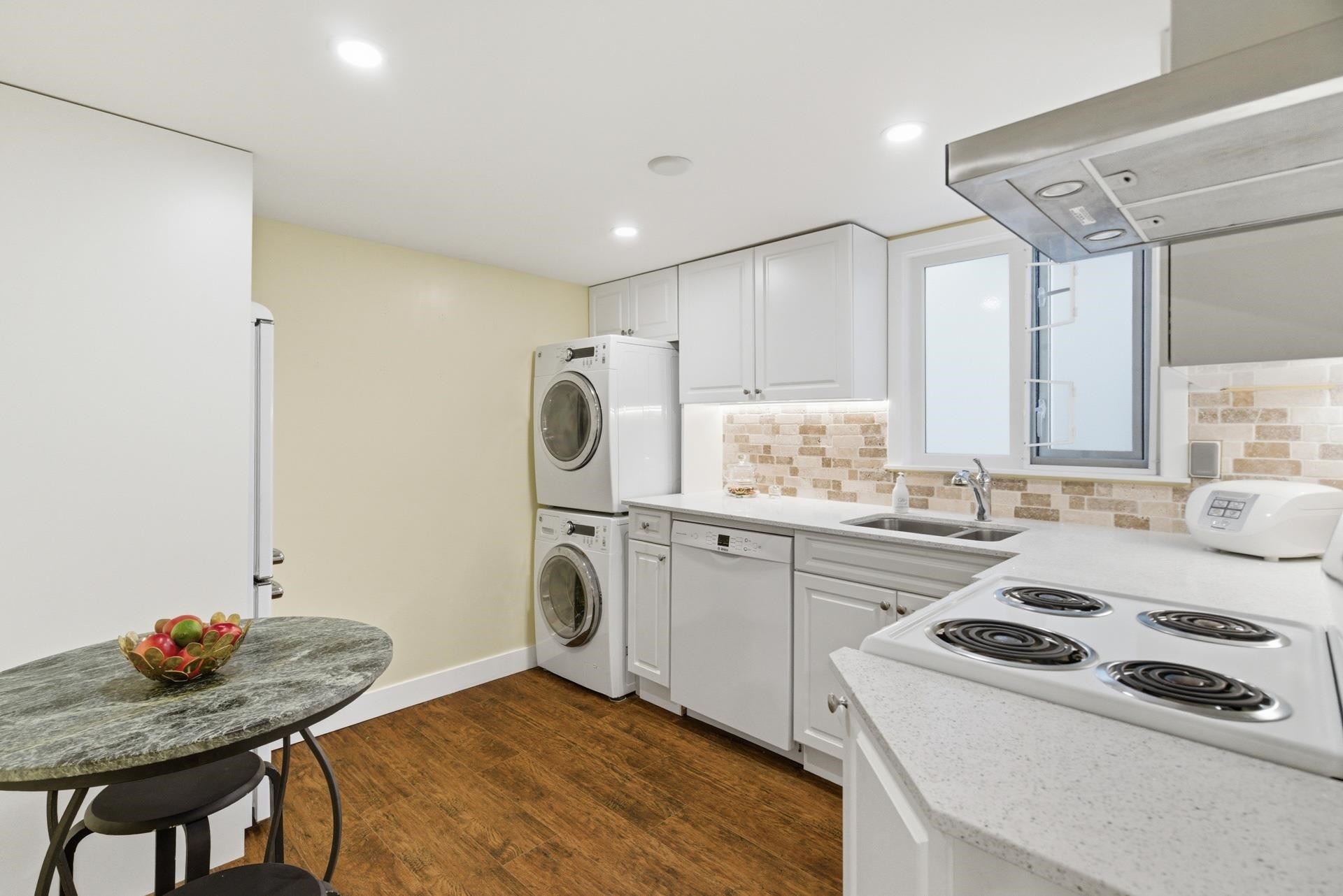 219 38Th Avenue E, Vancouver, BC