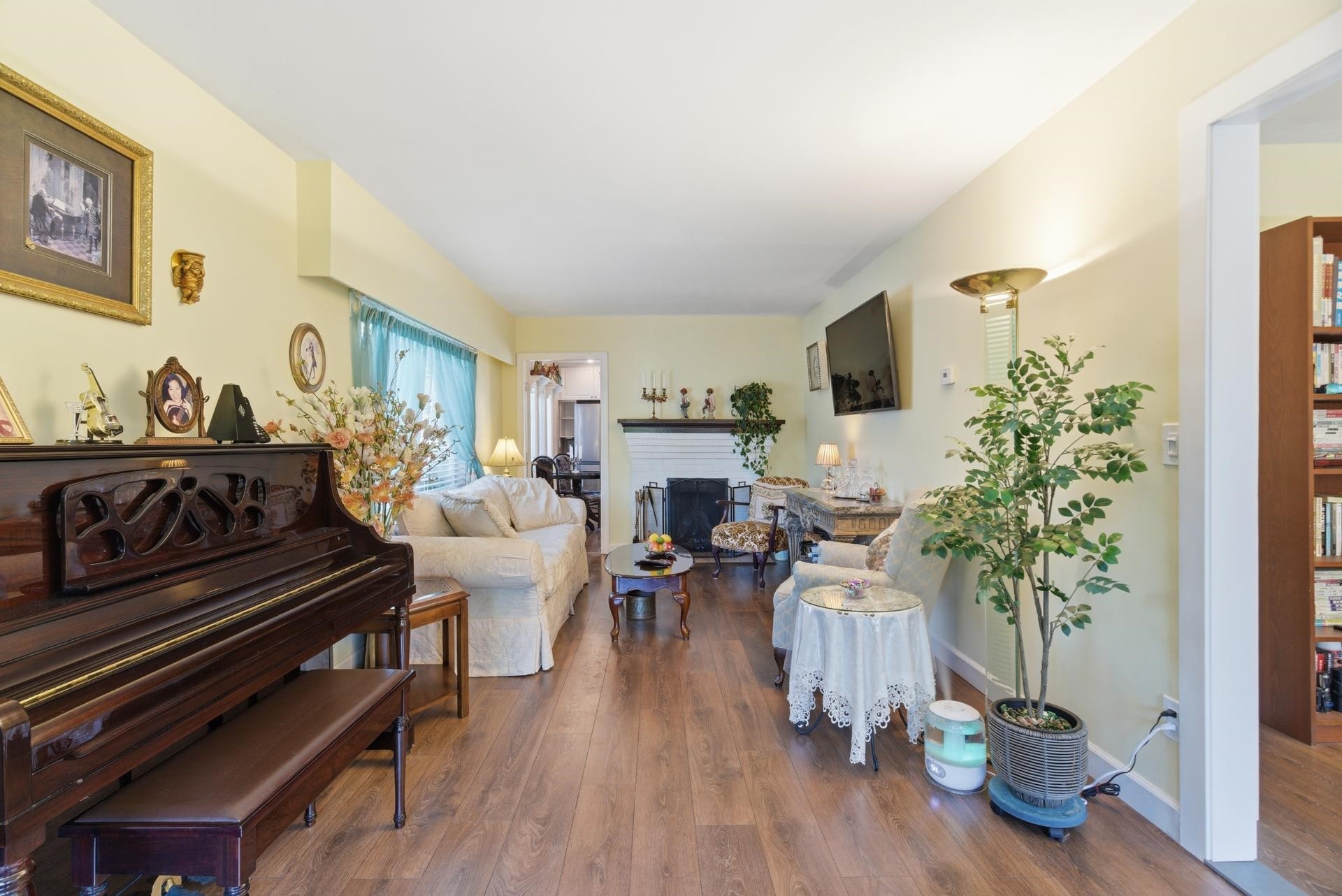219 38Th Avenue E, Vancouver, BC