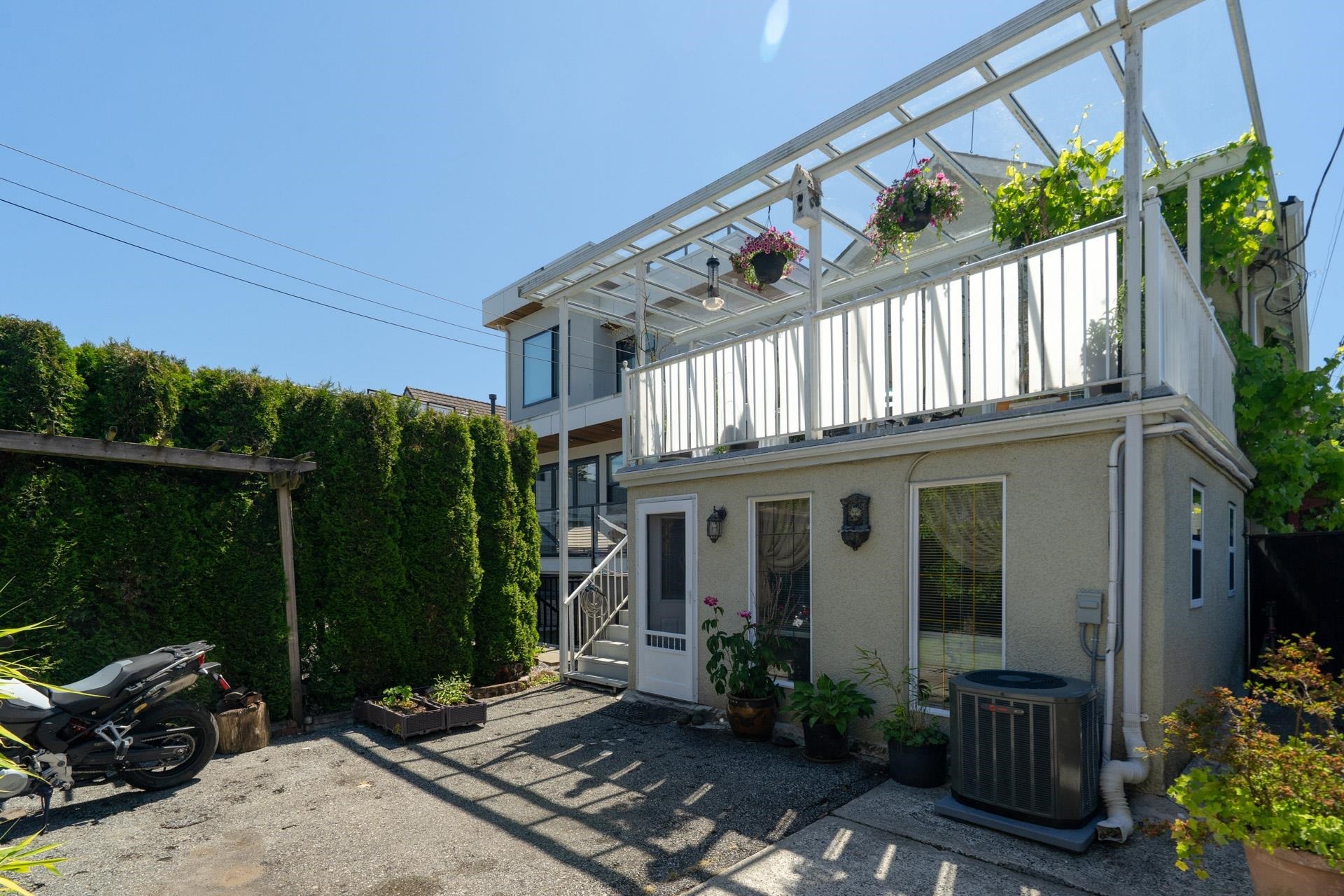 219 38Th Avenue E, Vancouver, BC