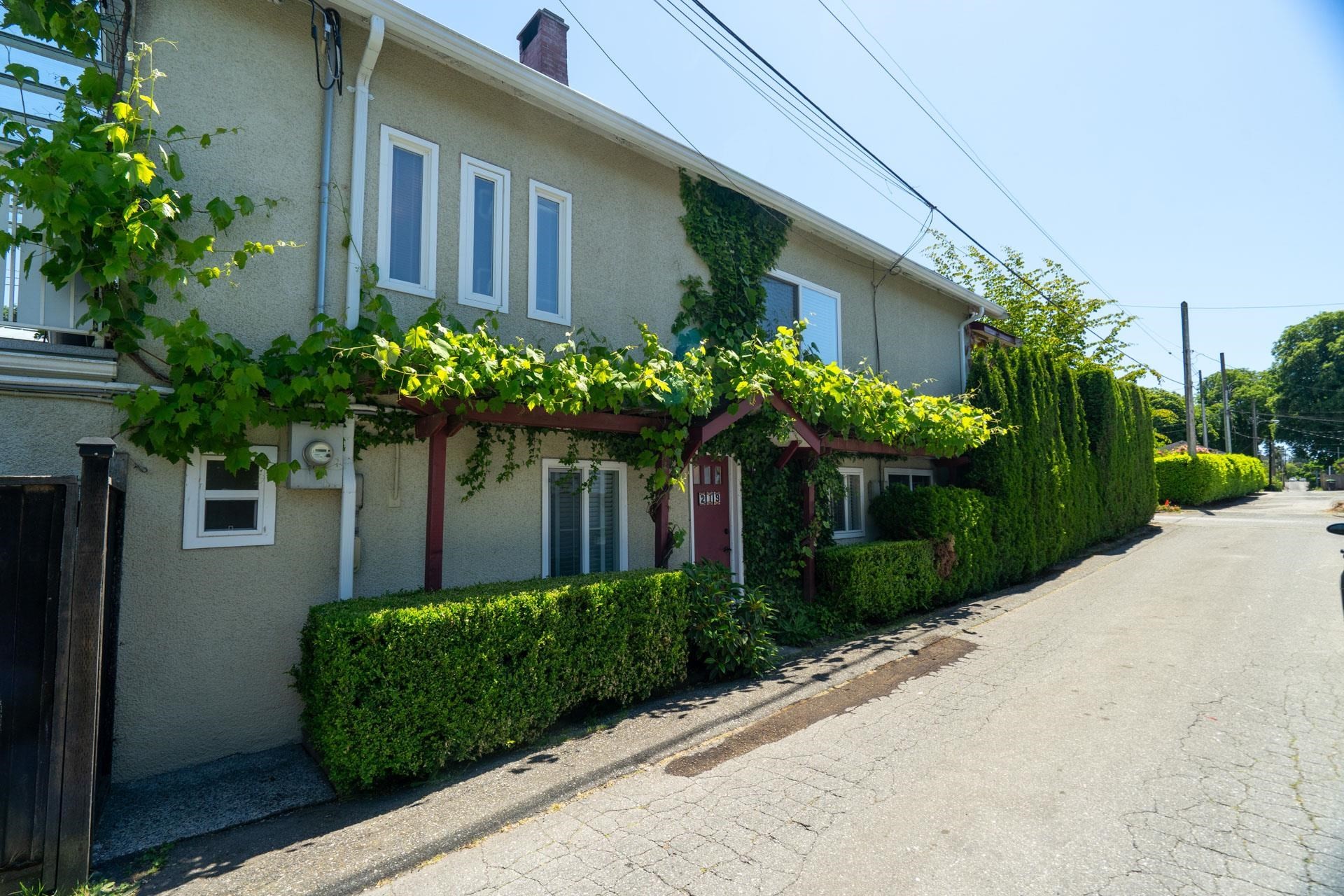 219 38Th Avenue E, Vancouver, BC