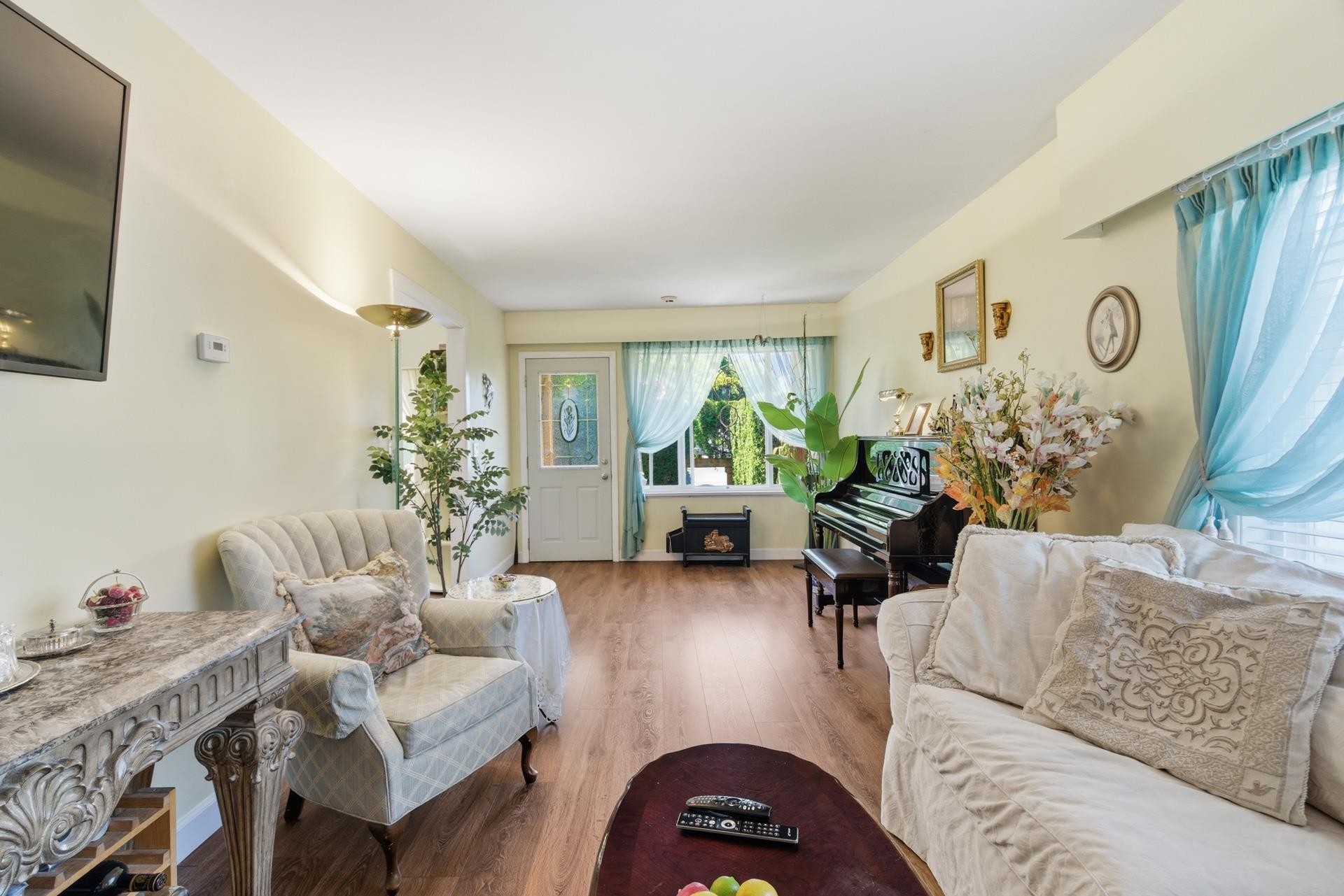 219 38Th Avenue E, Vancouver, BC