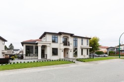 811 Madison Avenue Burnaby, BC V5C 0P6