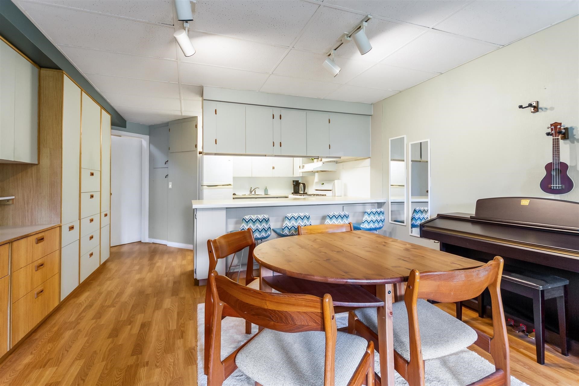 449 Lakeview Street, Coquitlam, BC