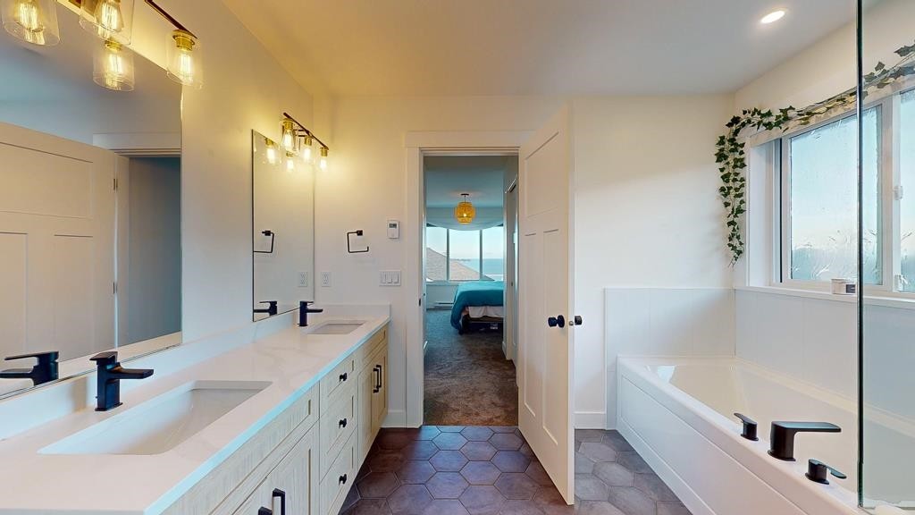 5629 Kingbird Crescent, Sechelt, BC