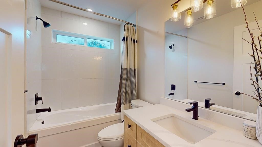5629 Kingbird Crescent, Sechelt, BC