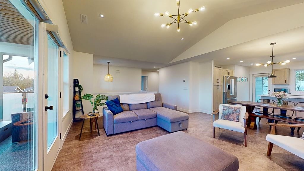 5629 Kingbird Crescent, Sechelt, BC