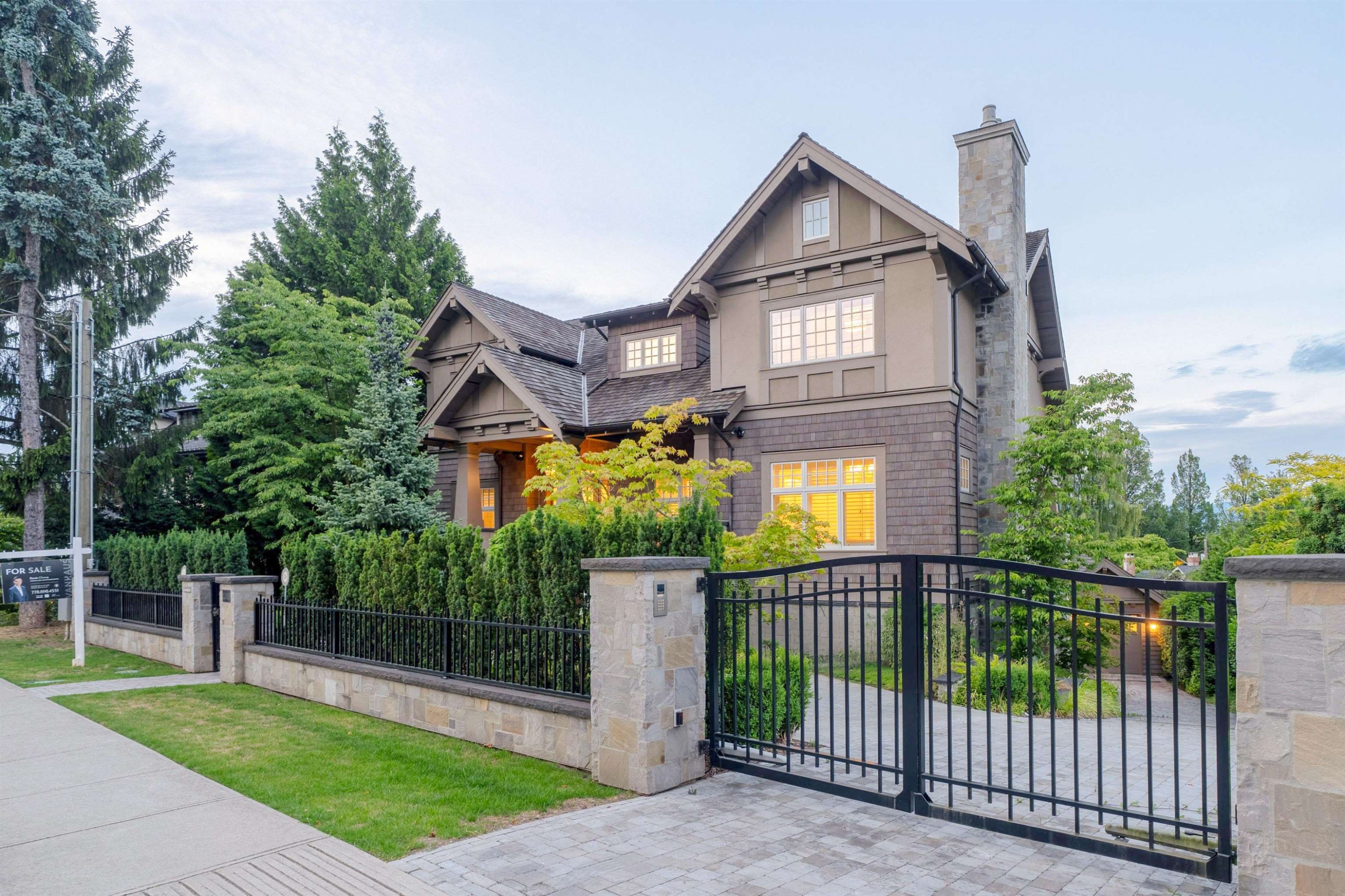 1093 Wolfe Avenue, Vancouver, BC - Outdoor