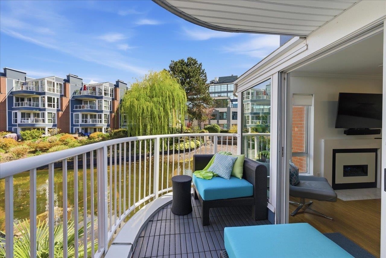 1523 Mariner Walk, Vancouver, BC