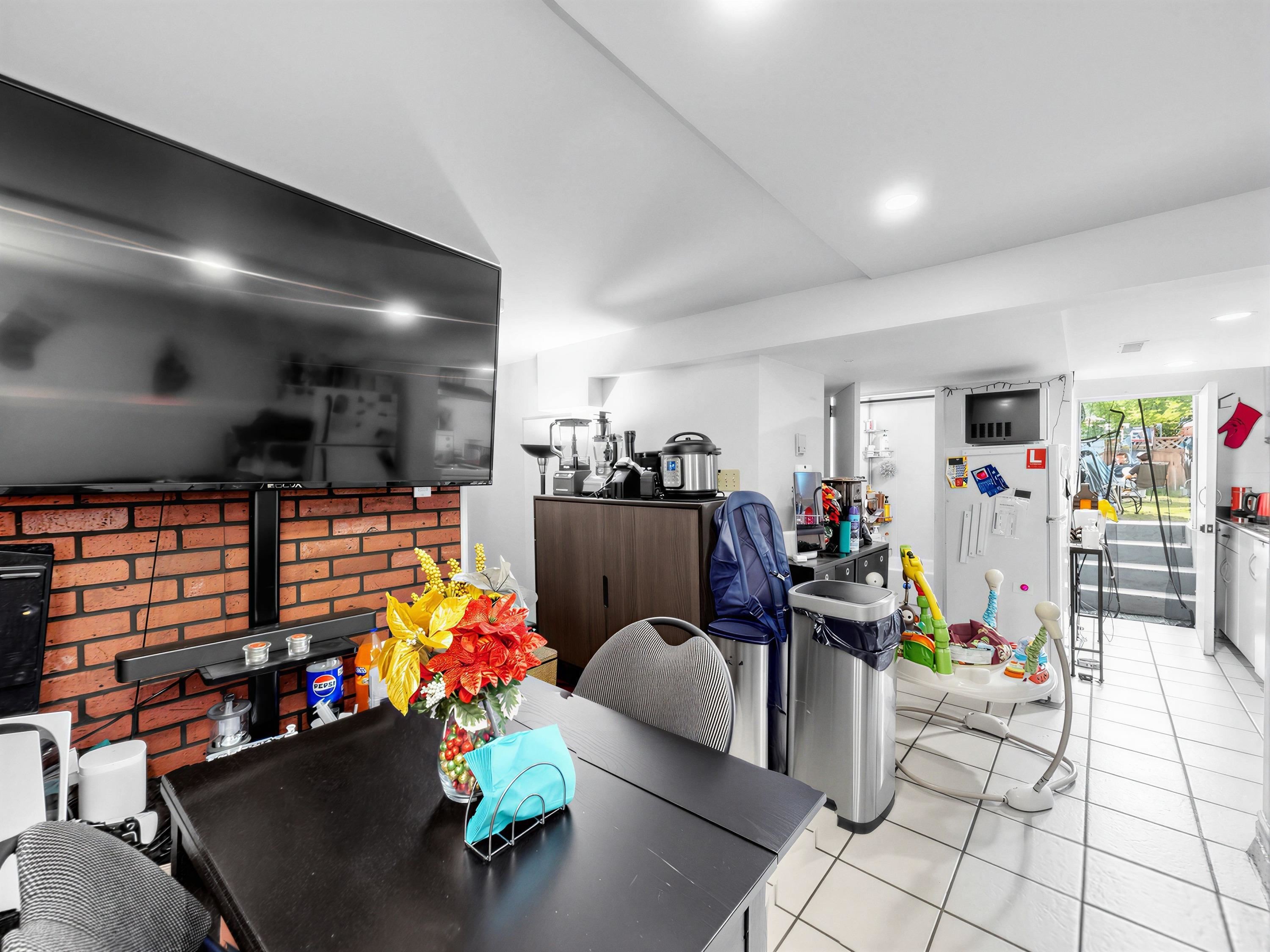 5033 Killarney Street, Vancouver, BC