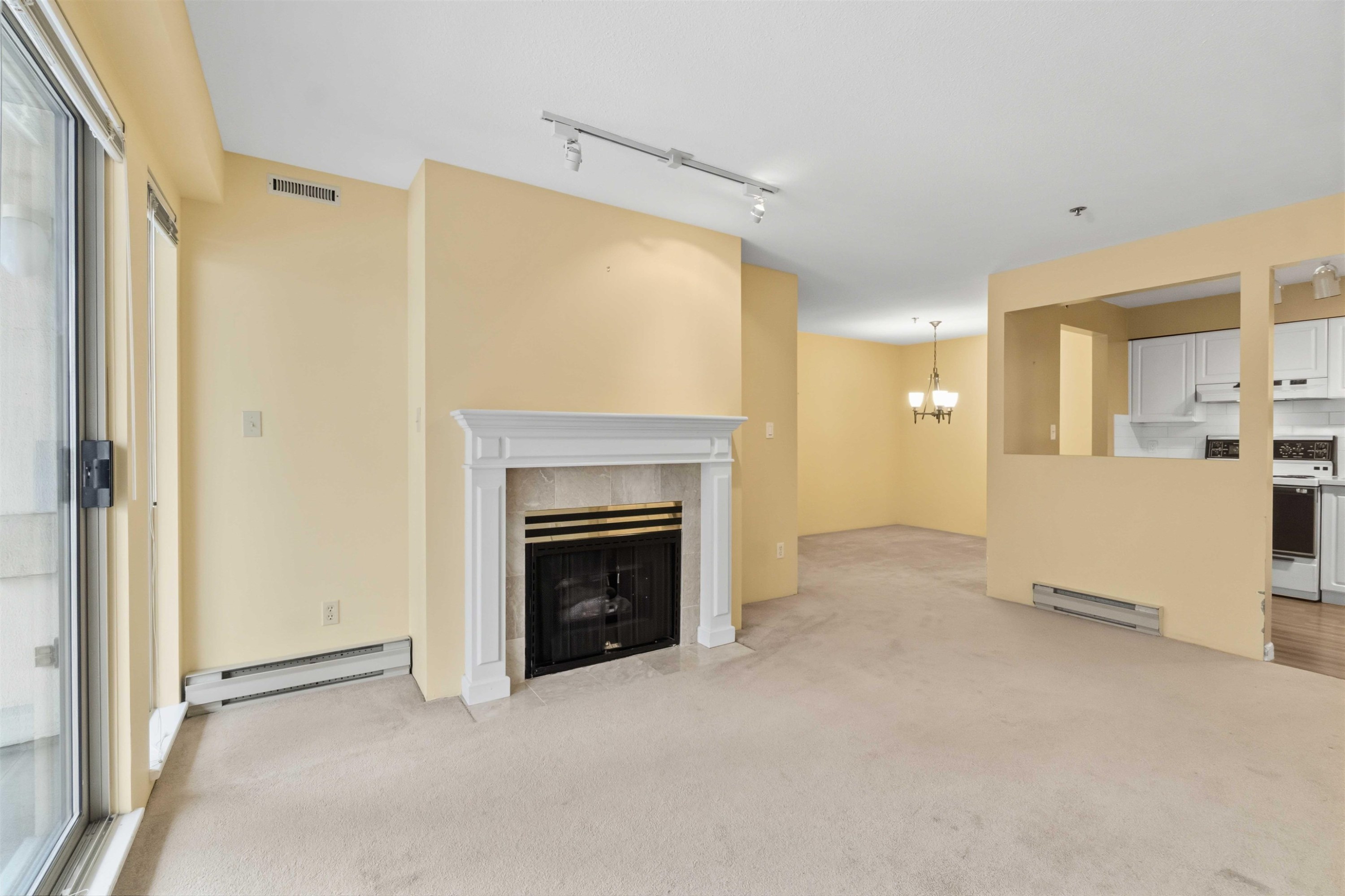202-1148 Westwood Street, Coquitlam, BC - Indoor With Fireplace