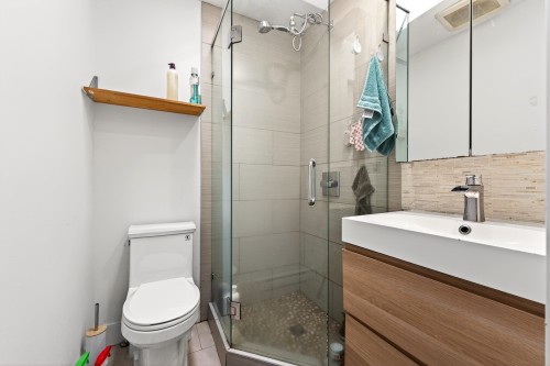 2532 24Th Avenue E, Vancouver, BC 