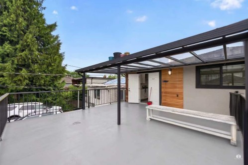 2532 24Th Avenue E, Vancouver, BC 