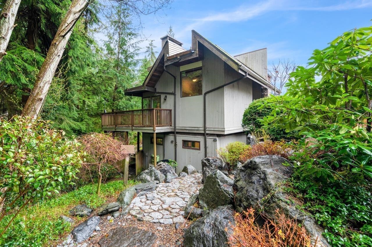 5344 Cliffridge Avenue, North Vancouver, BC