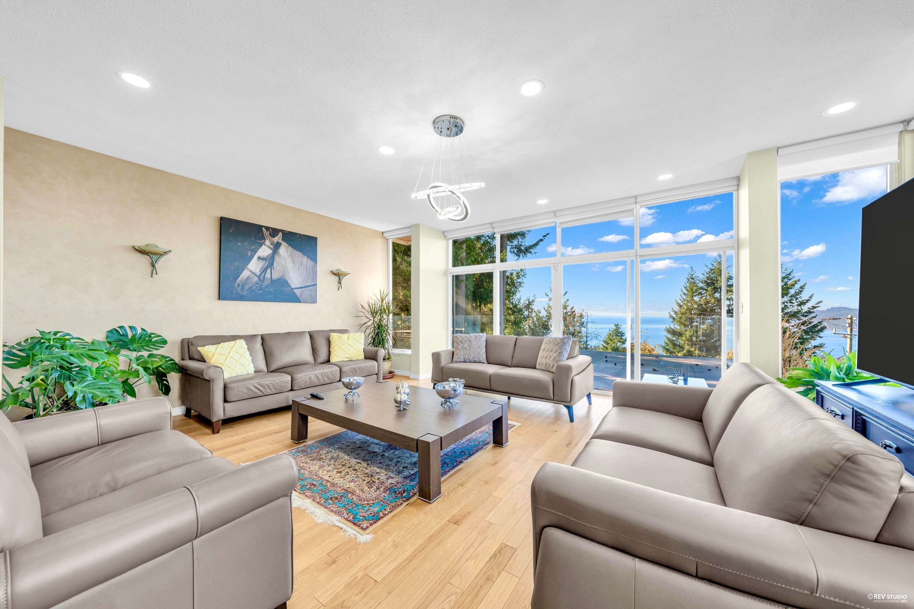 4673 Woodburn Road, West Vancouver, BC