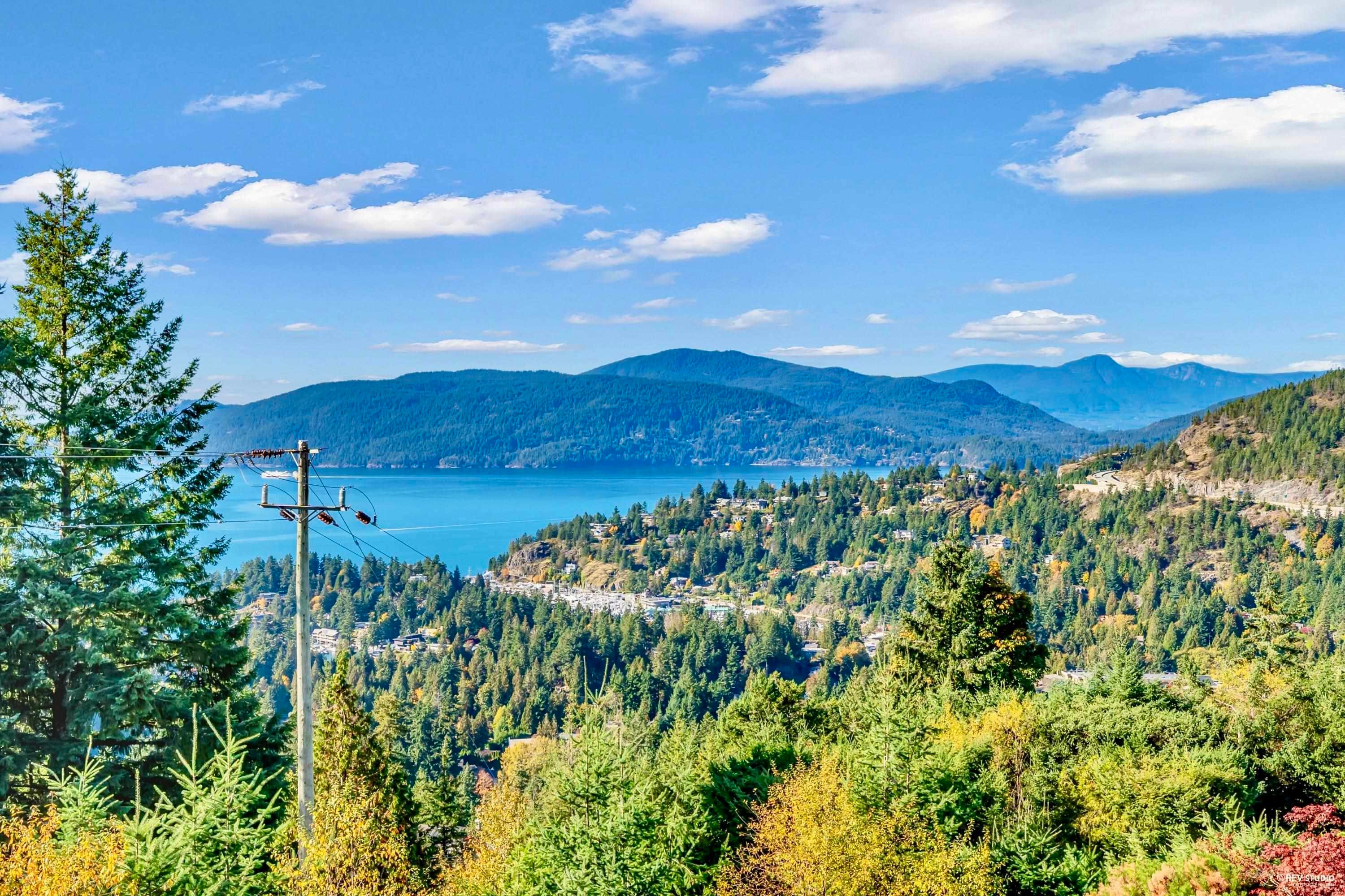 4673 Woodburn Road, West Vancouver, BC