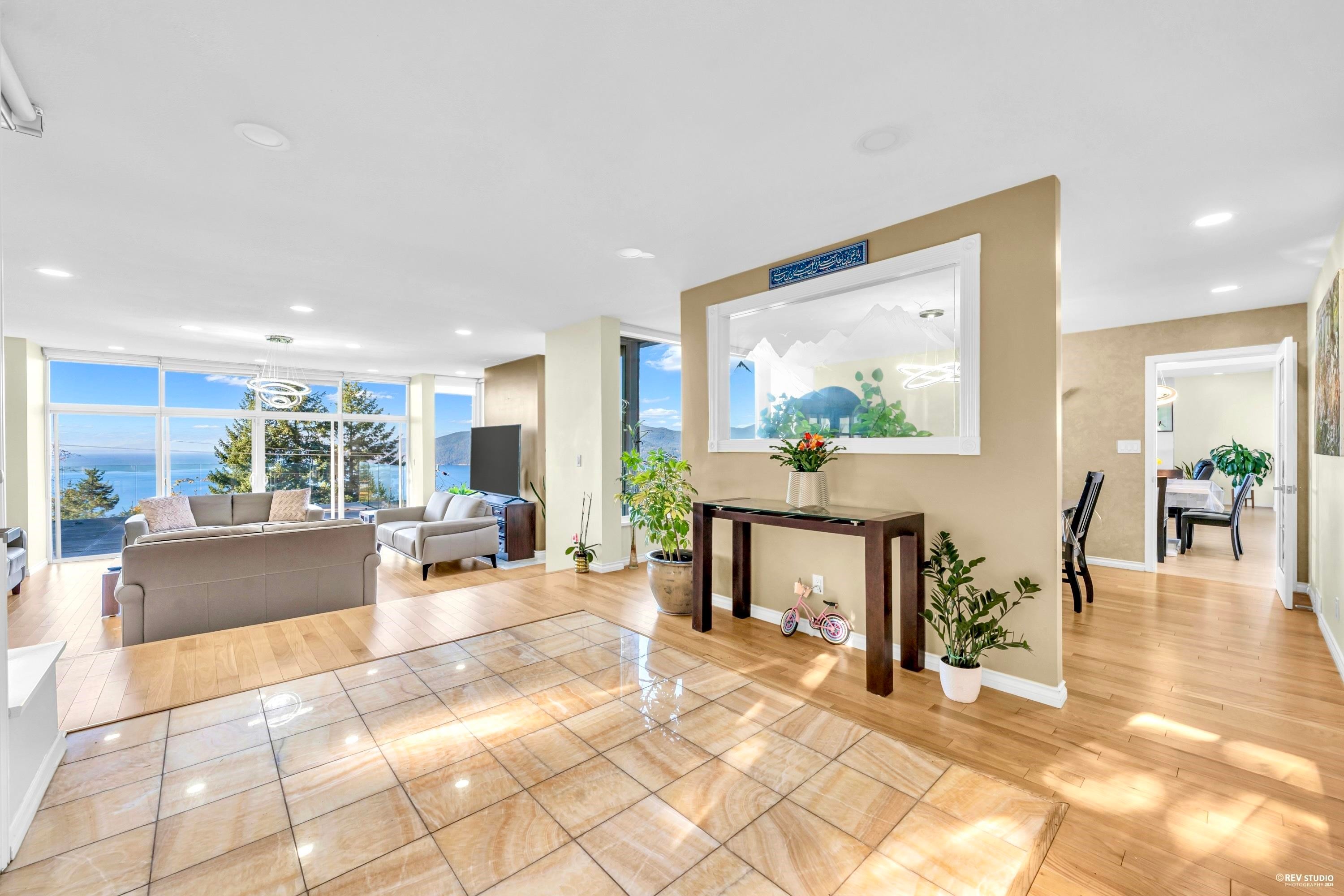 4673 Woodburn Road, West Vancouver, BC