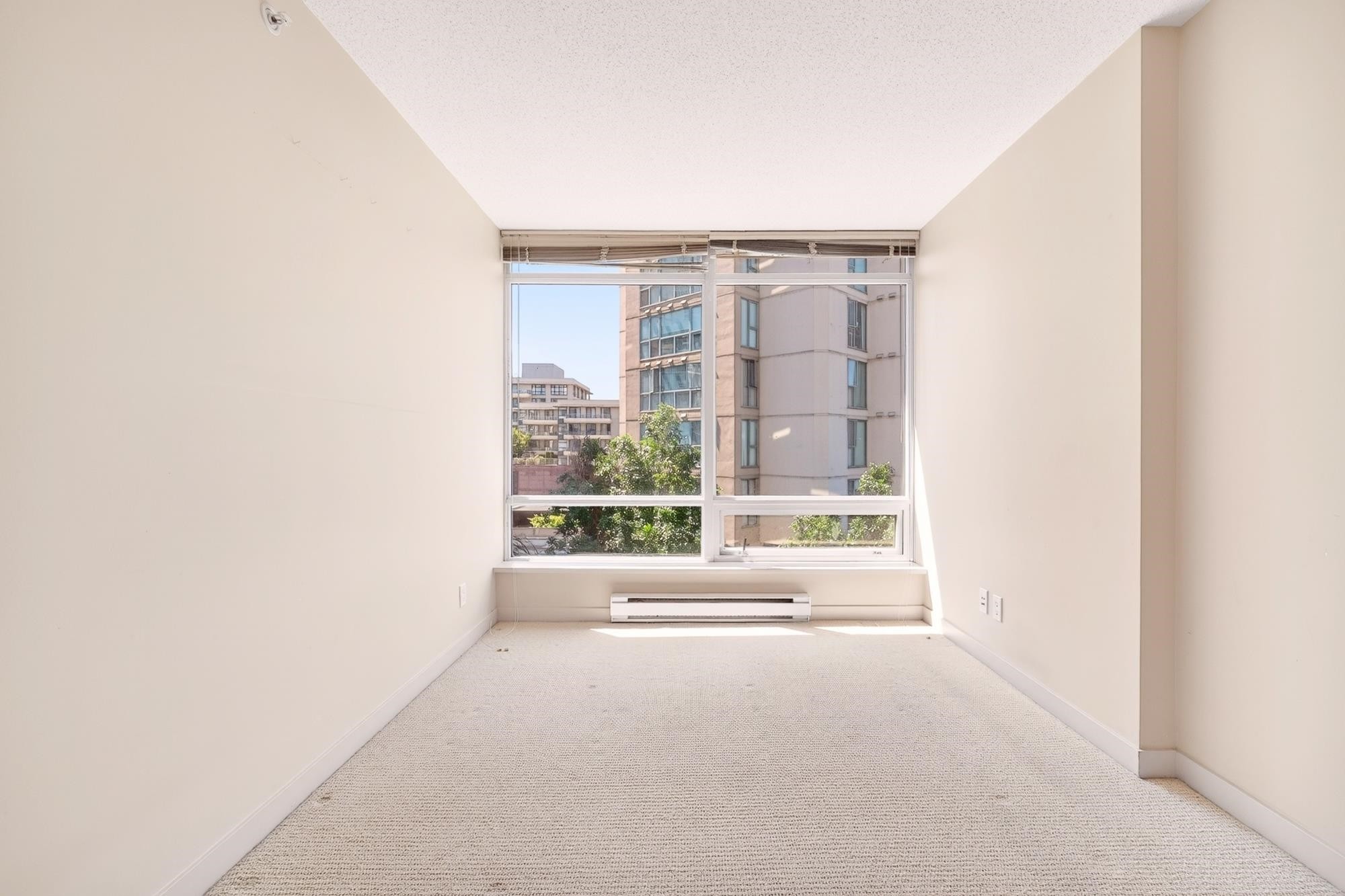 606-8280 Lansdowne Road, Richmond, BC