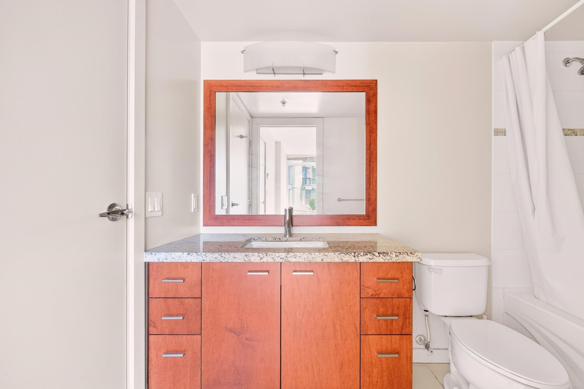 606-8280 Lansdowne Road, Richmond, BC