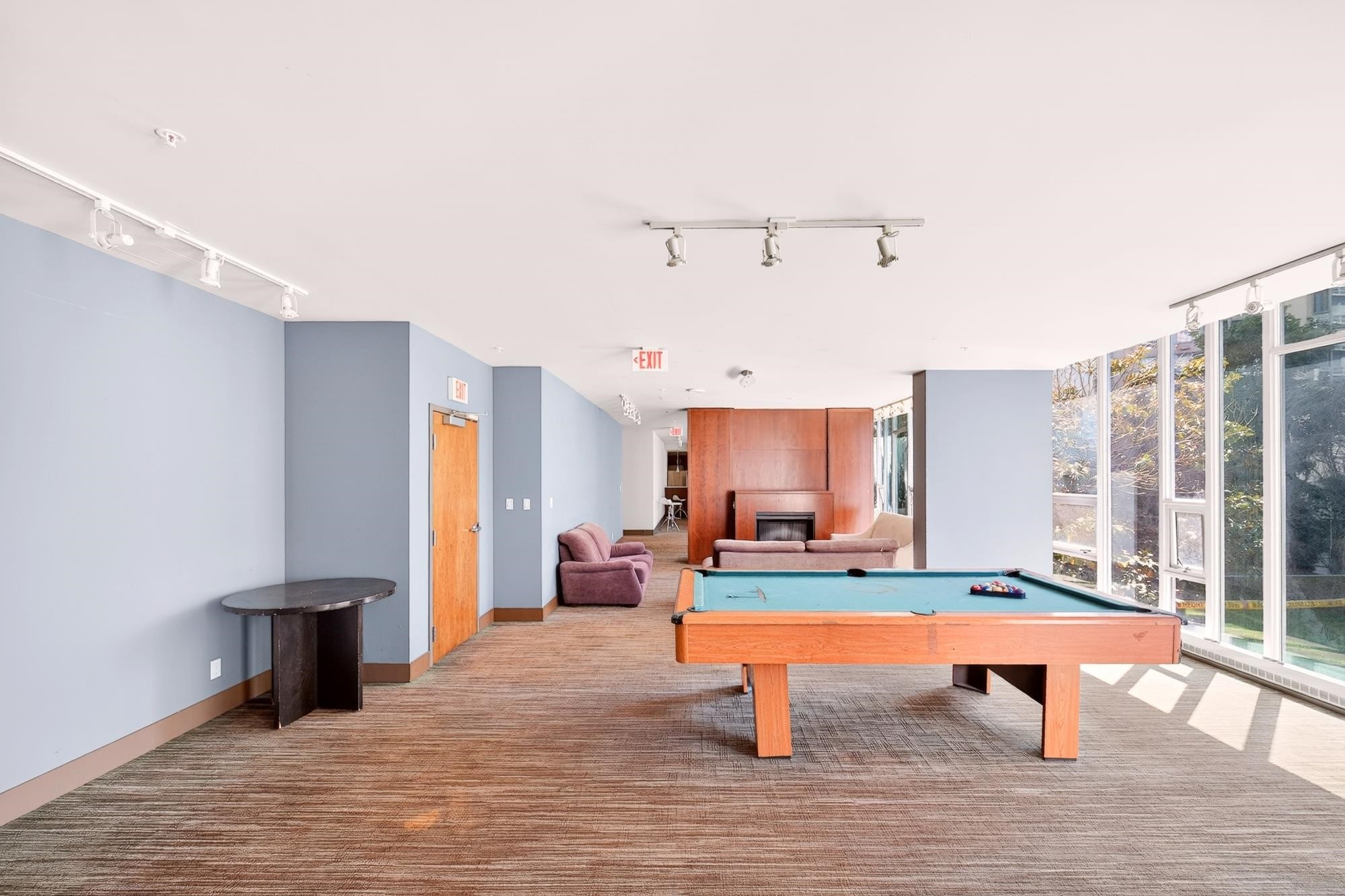 606-8280 Lansdowne Road, Richmond, BC