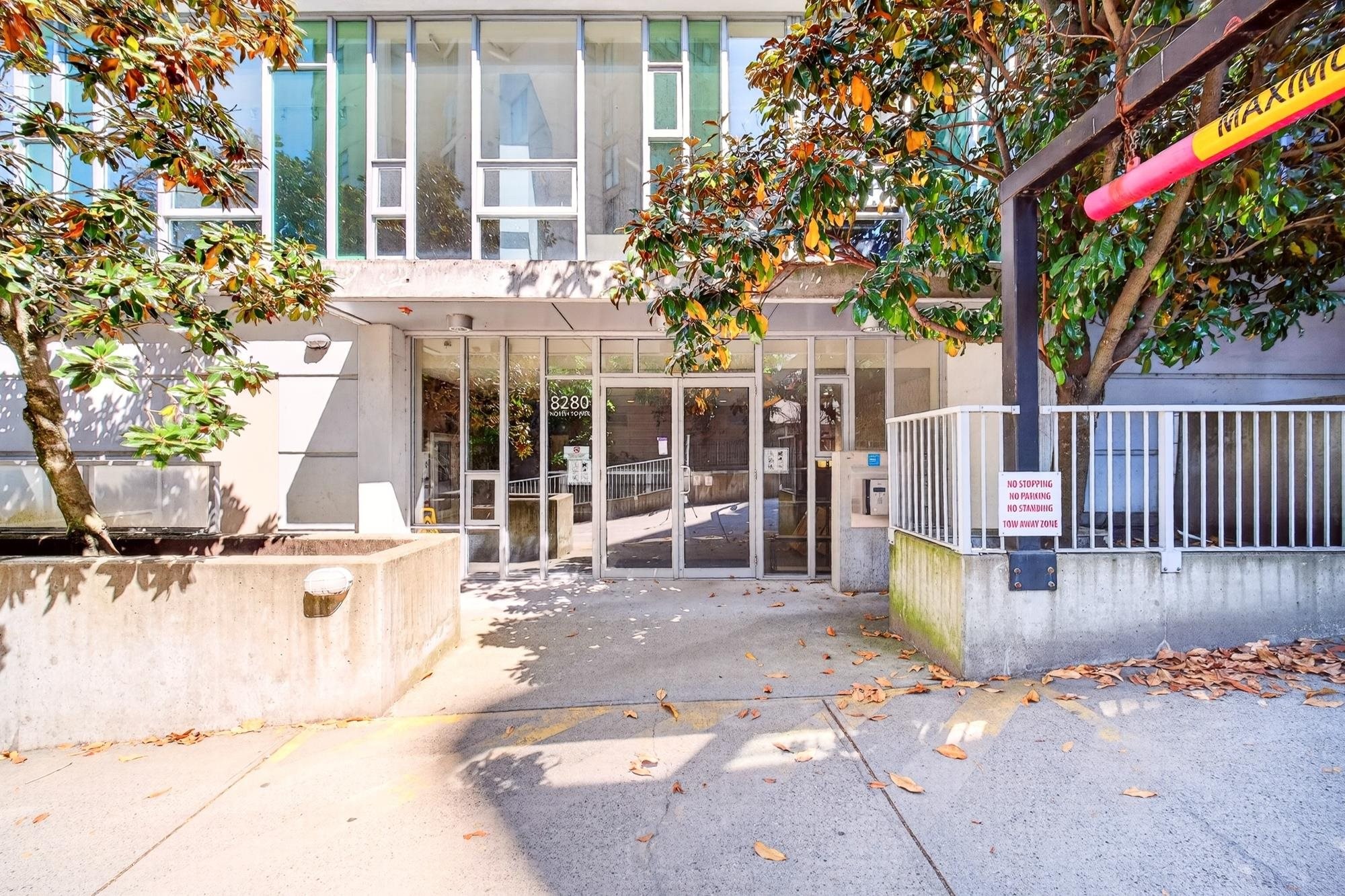 606-8280 Lansdowne Road, Richmond, BC