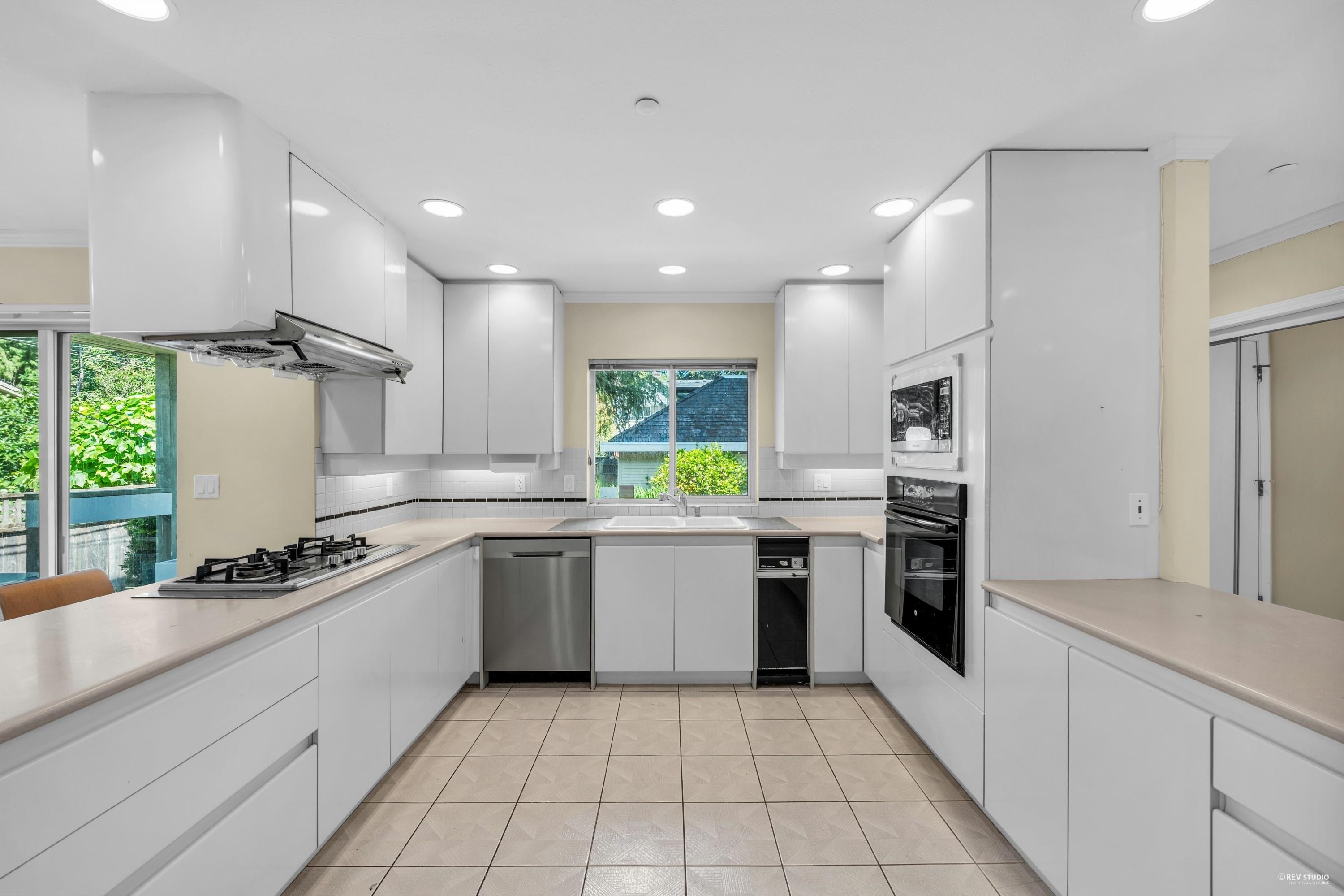 3091 38Th Avenue W, Vancouver, BC