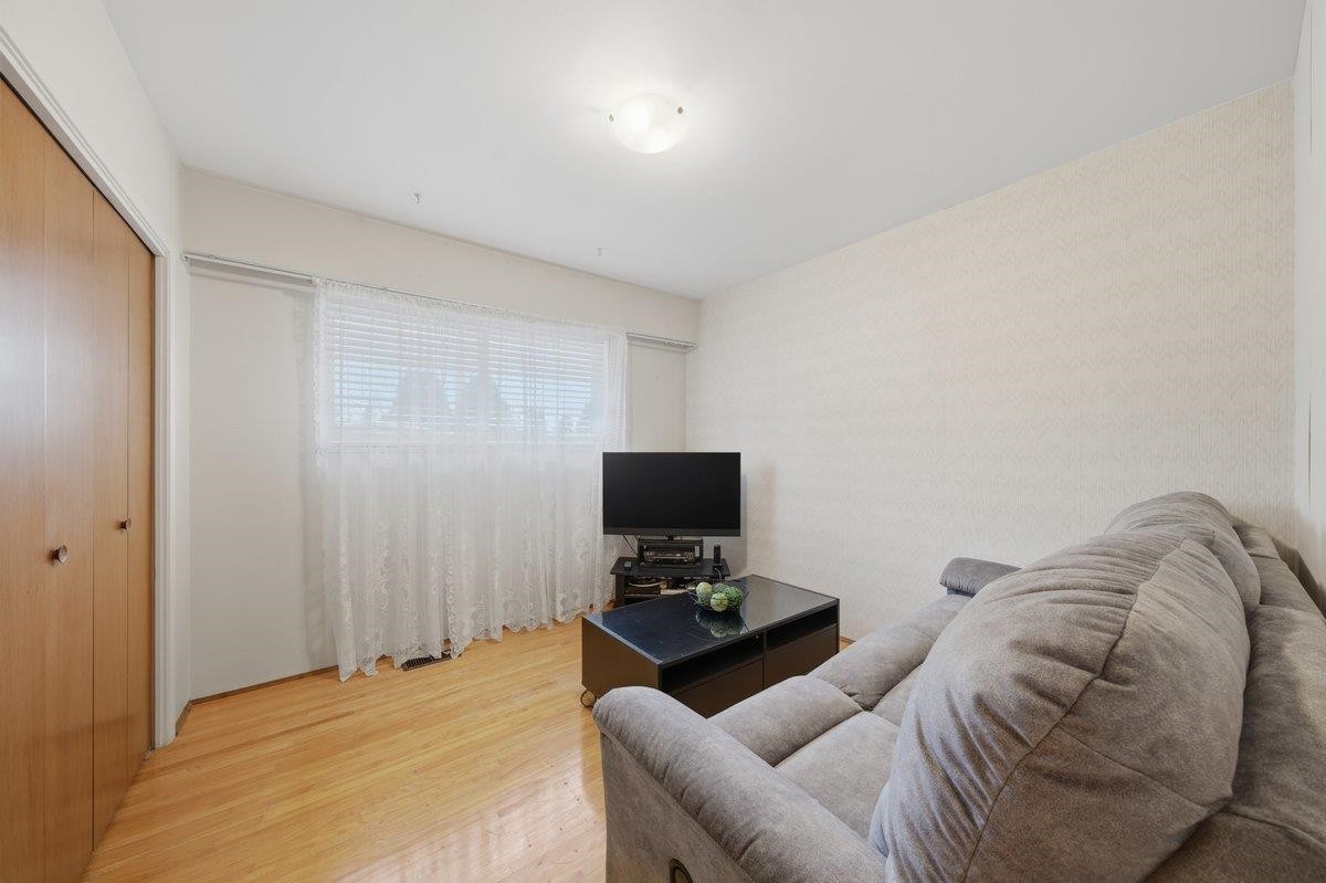 3963 Sefton Street, Port Coquitlam, BC