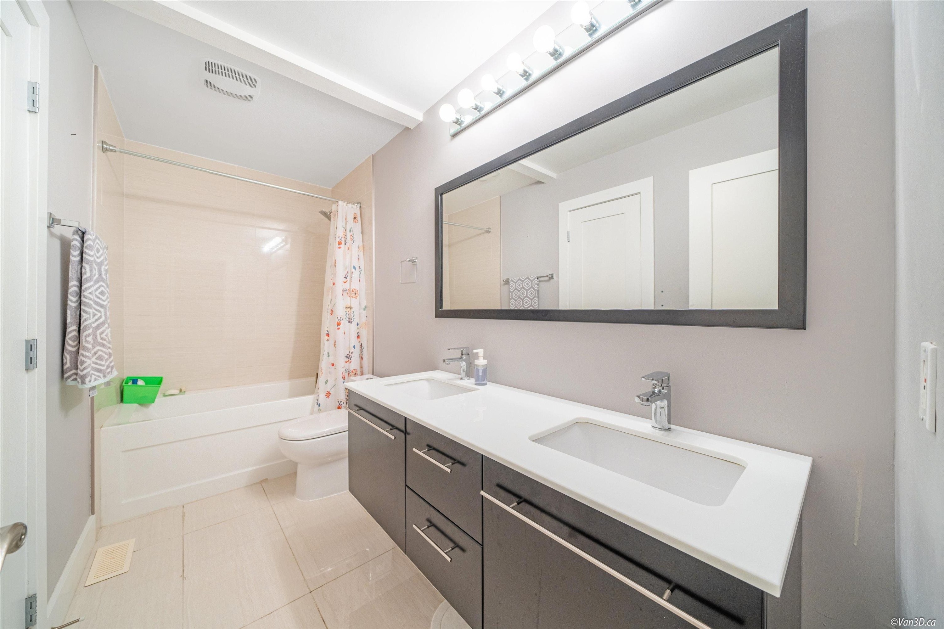 1448 Sandhurst Place, West Vancouver, BC