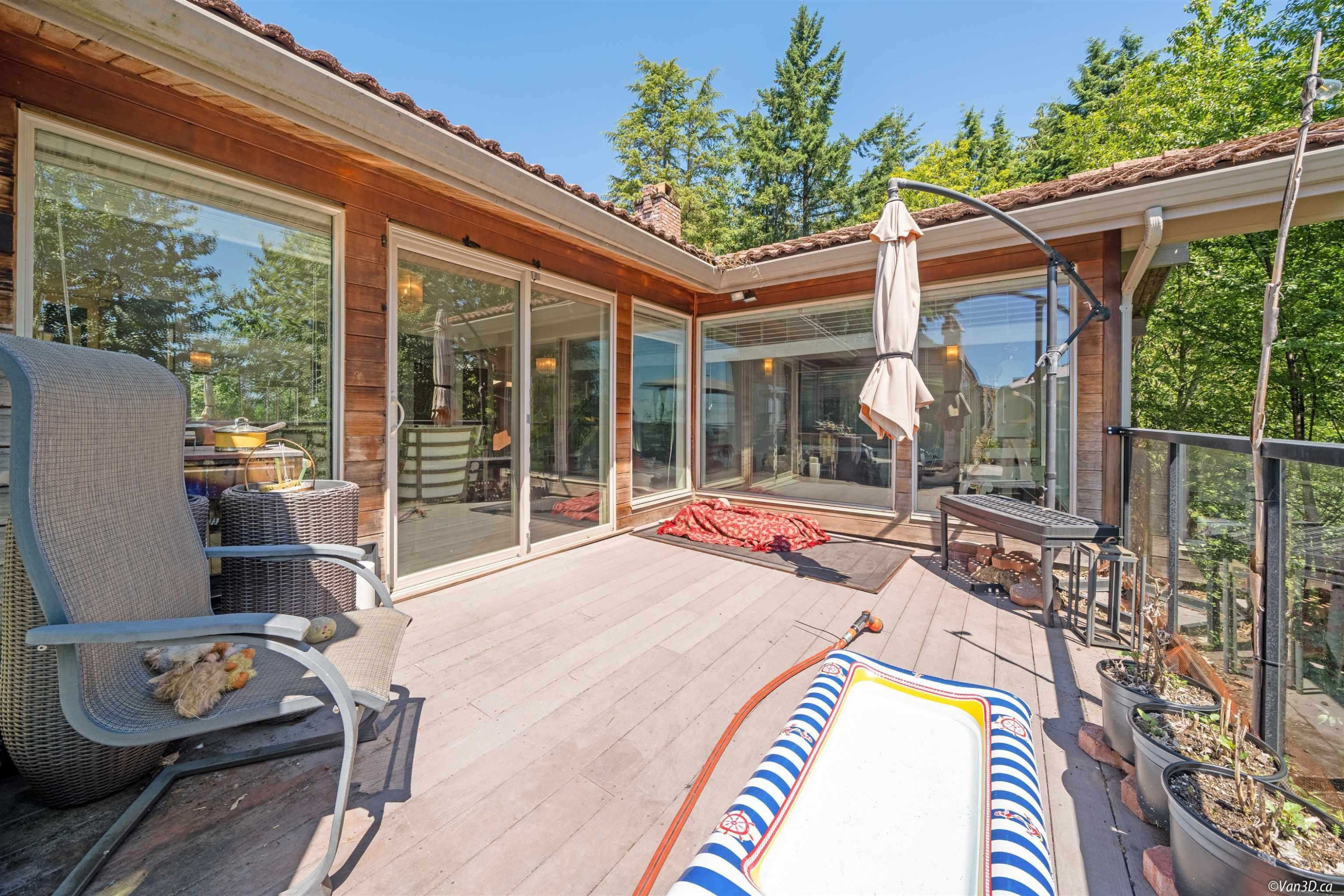 1448 Sandhurst Place, West Vancouver, BC
