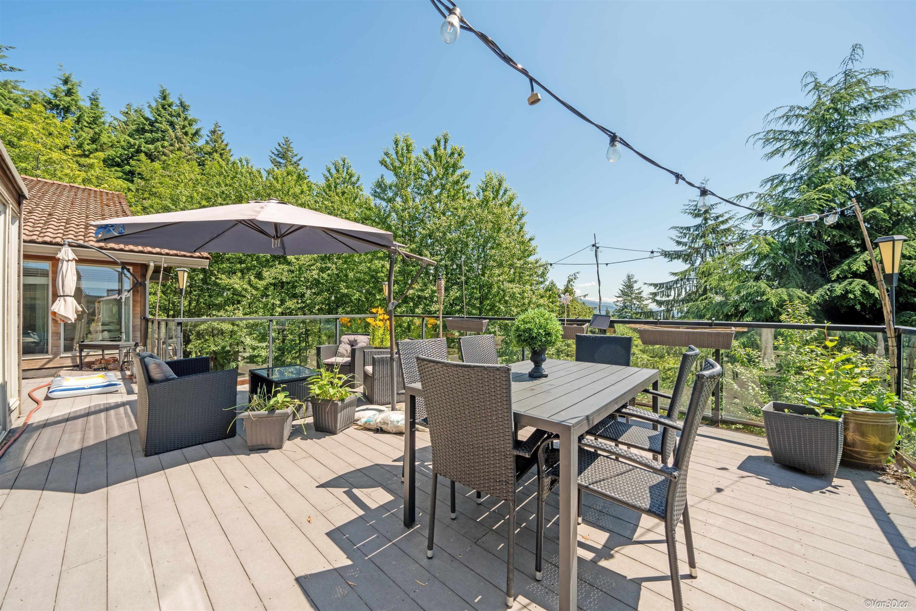 1448 Sandhurst Place, West Vancouver, BC