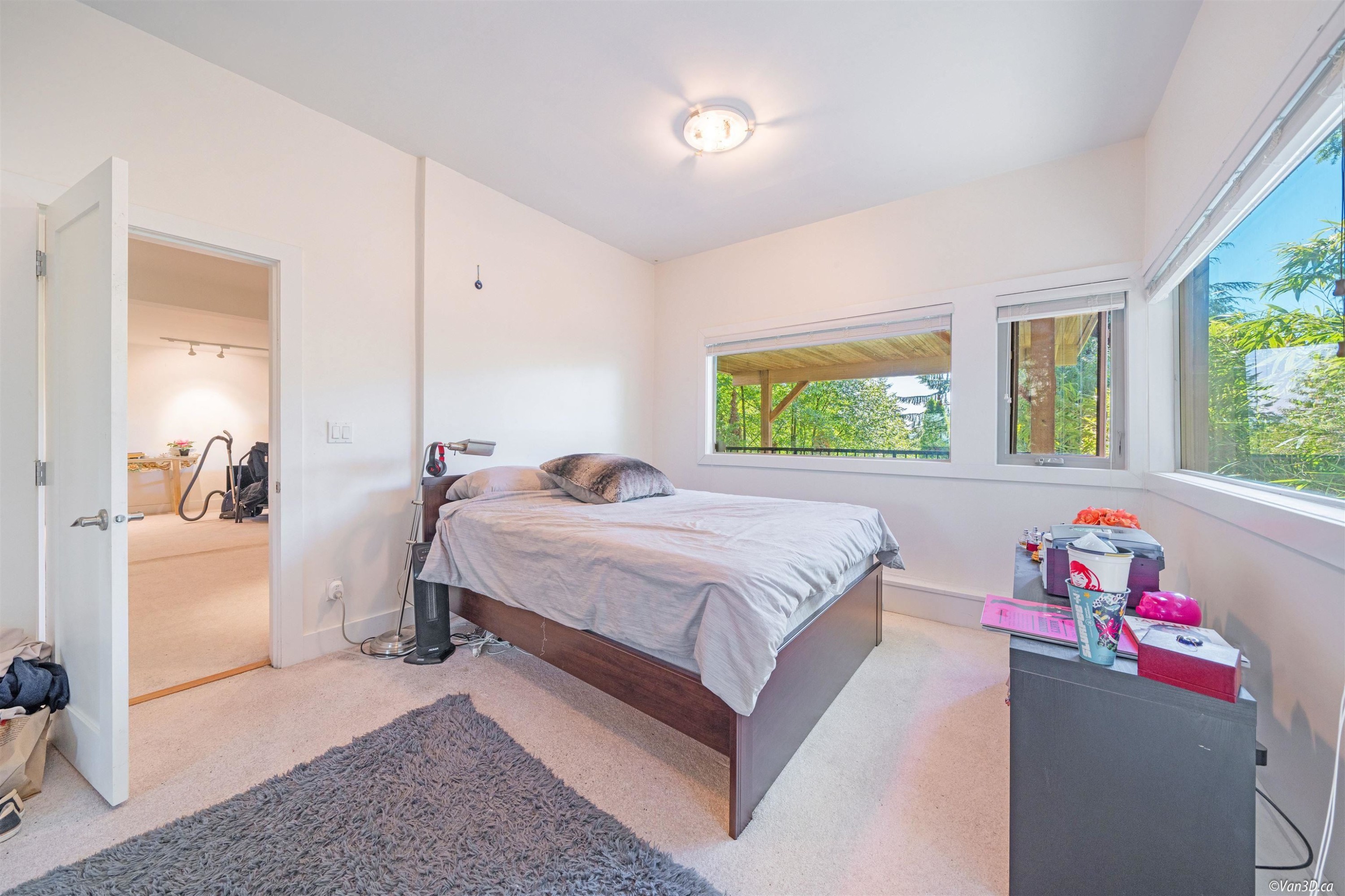 1448 Sandhurst Place, West Vancouver, BC