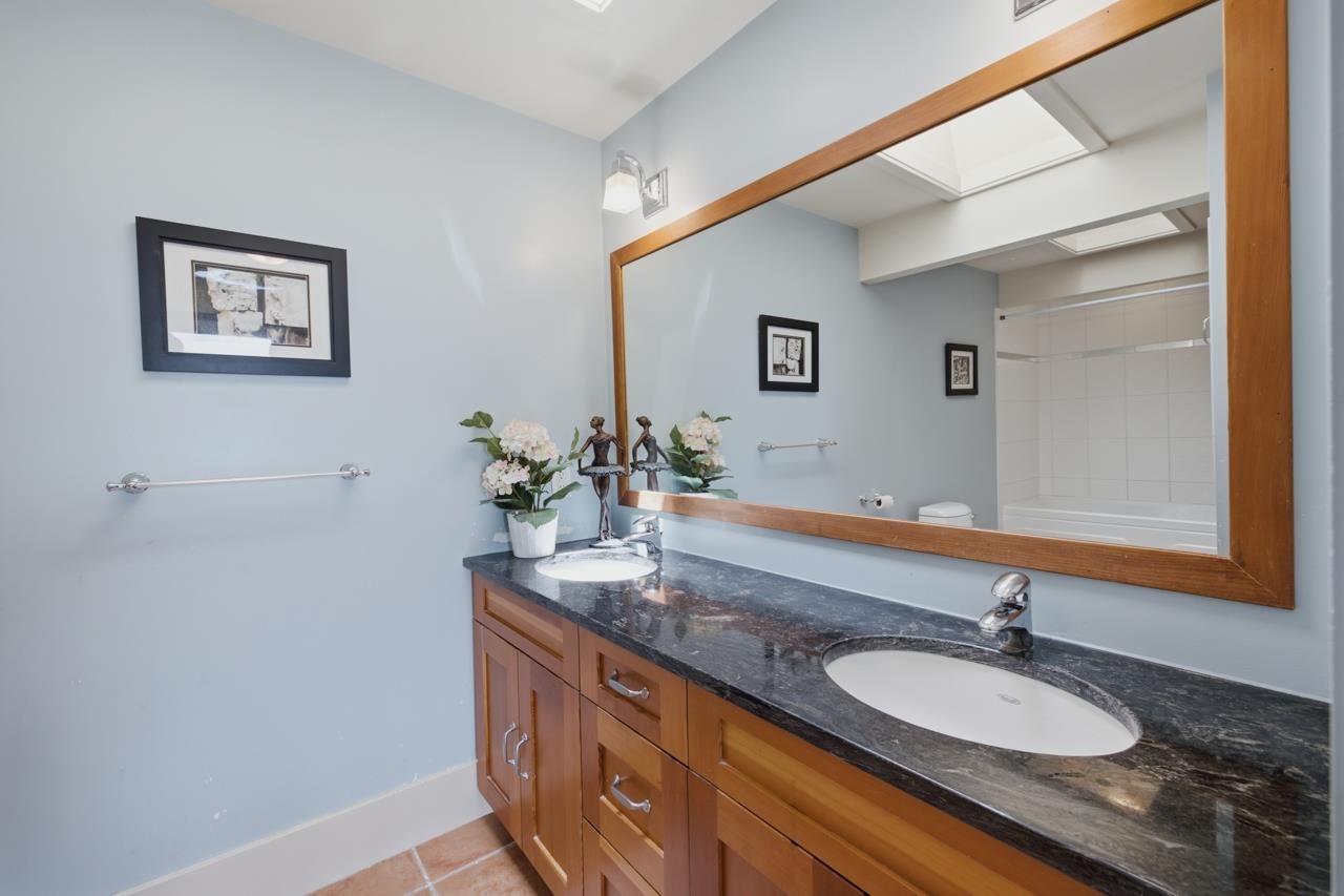 820 Younette Drive, West Vancouver, BC