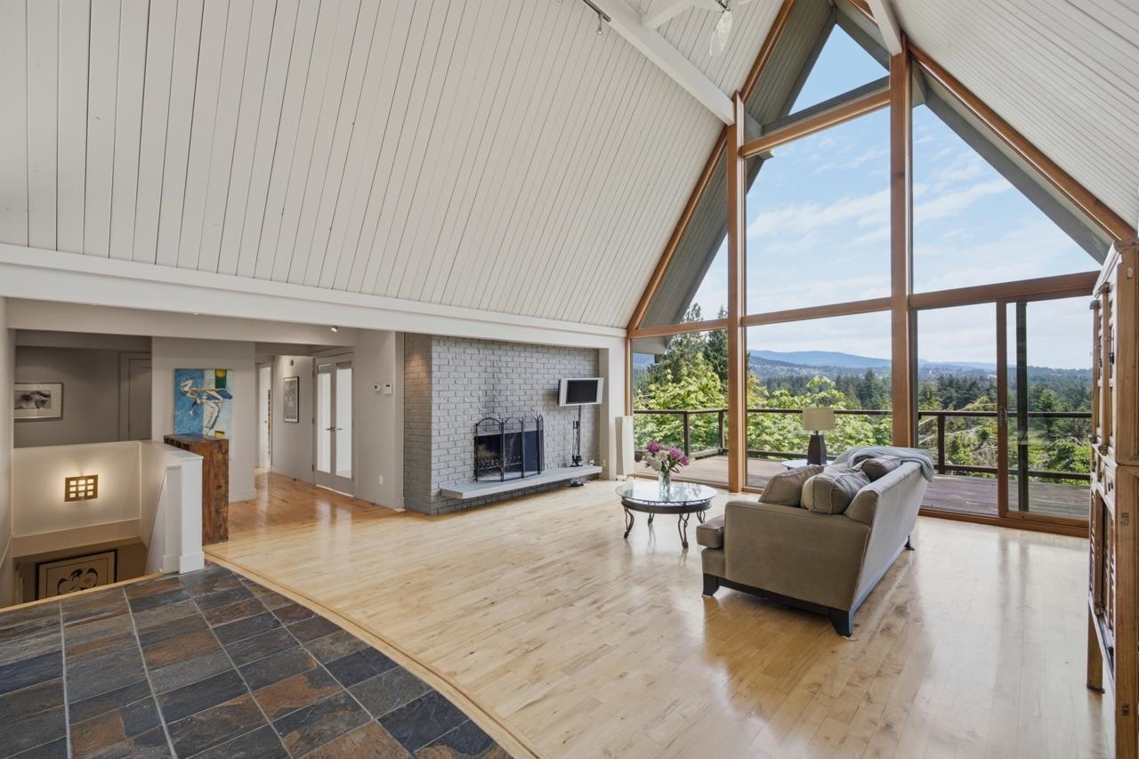 820 Younette Drive, West Vancouver, BC