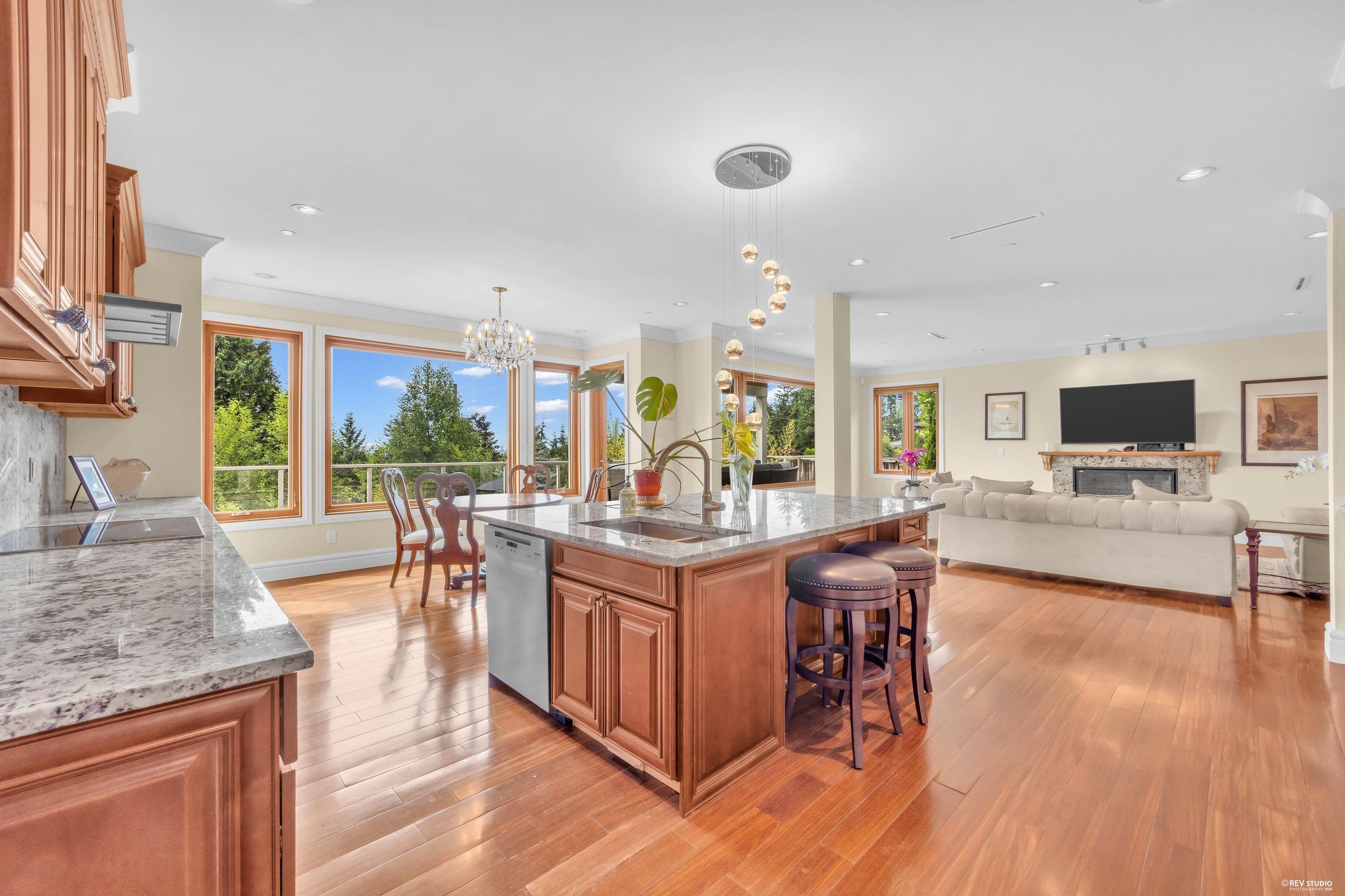 950 Greenwood Road, West Vancouver, BC