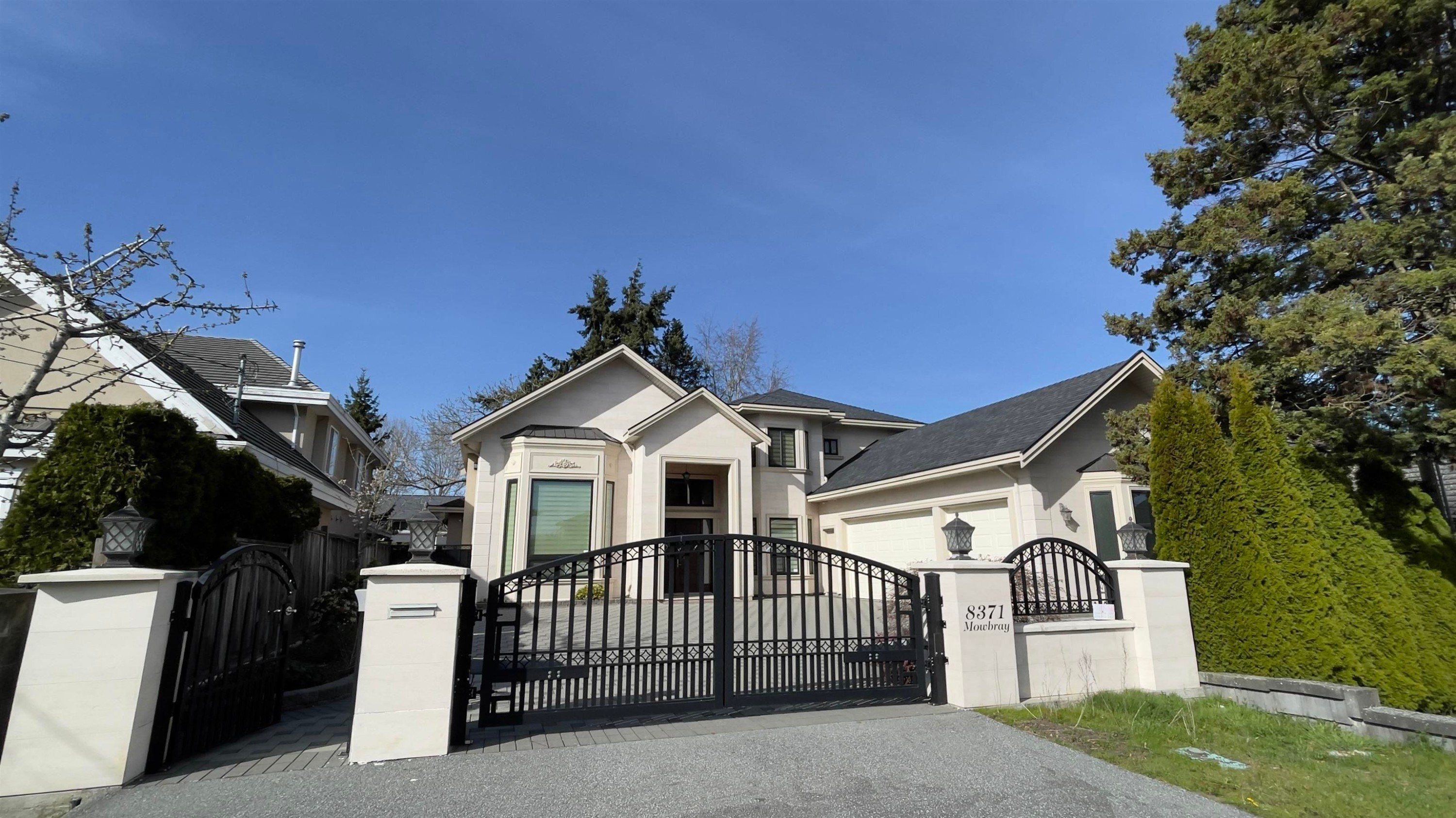 8371 Mowbray Road, Richmond, BC