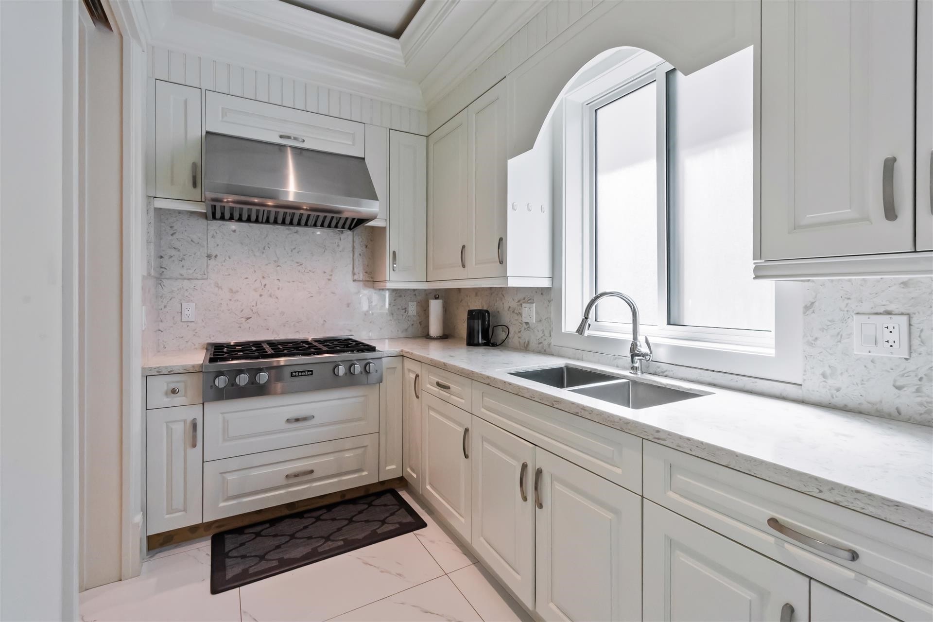 8371 Mowbray Road, Richmond, BC