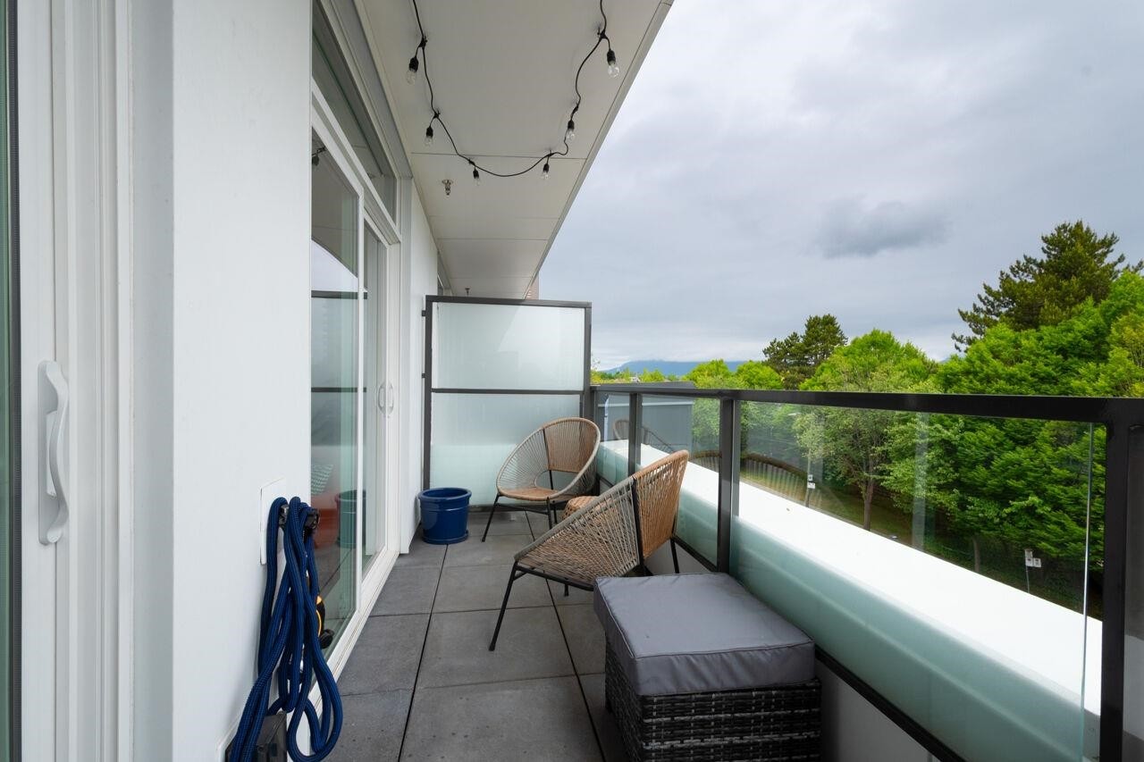 Ph2-979 19Th Avenue E, Vancouver, BC