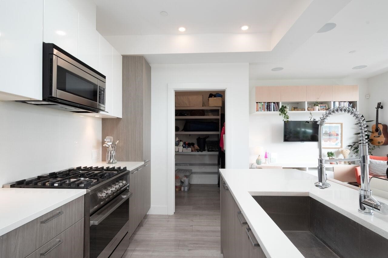 Ph2-979 19Th Avenue E, Vancouver, BC