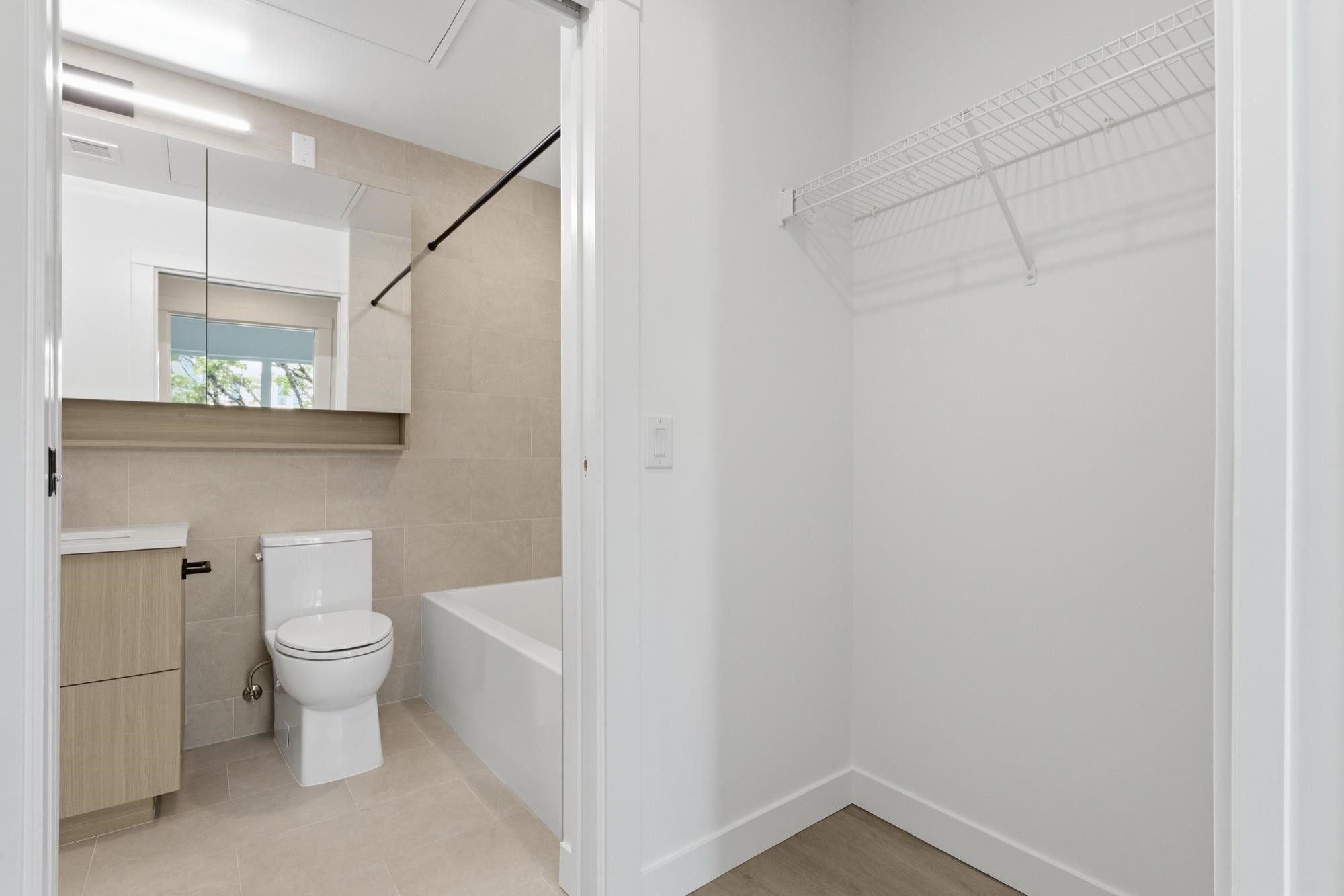 403-2268 Broadway E, Vancouver, BC