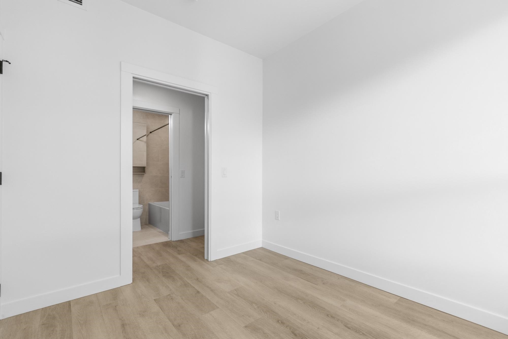 403-2268 Broadway E, Vancouver, BC