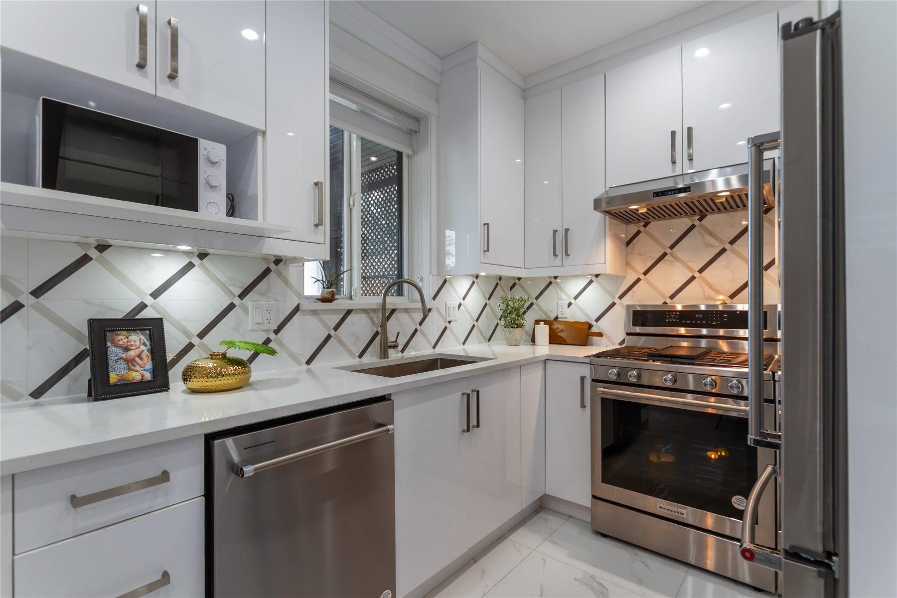 4328 Gladstone Street, Vancouver, BC
