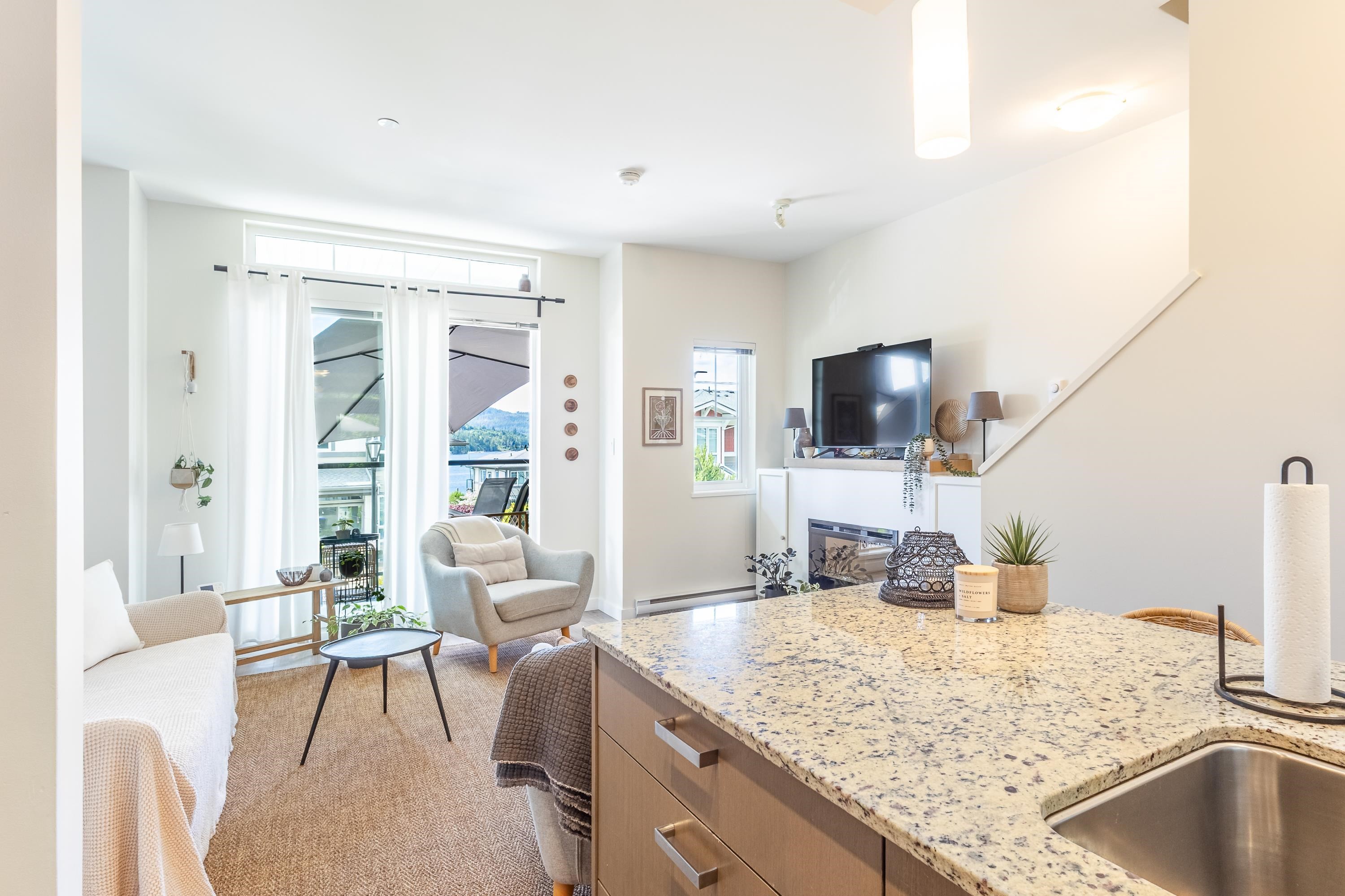 5946 Oldmill Lane, Sechelt, BC